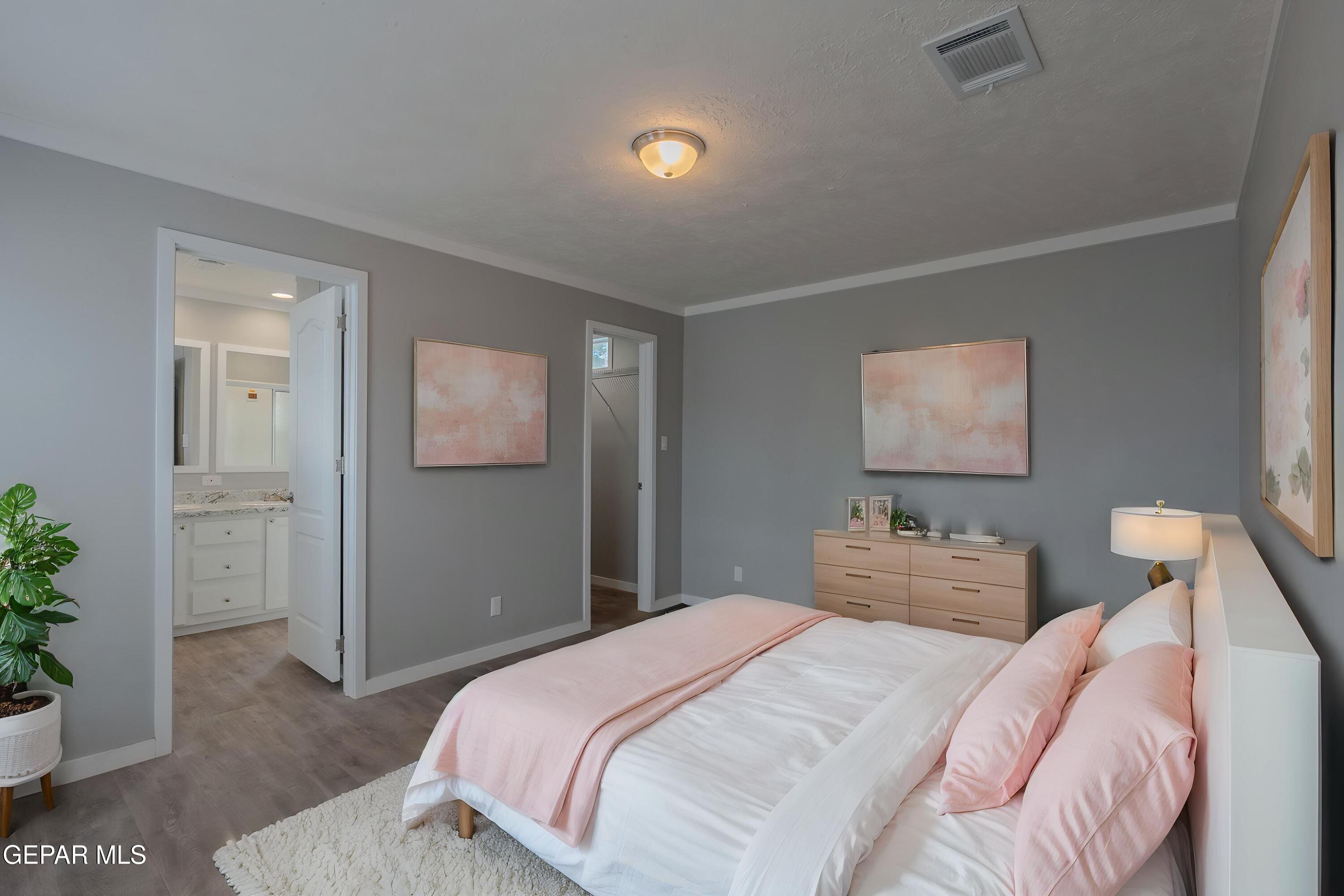 824 Kelwood Street #4 Property Photo 10