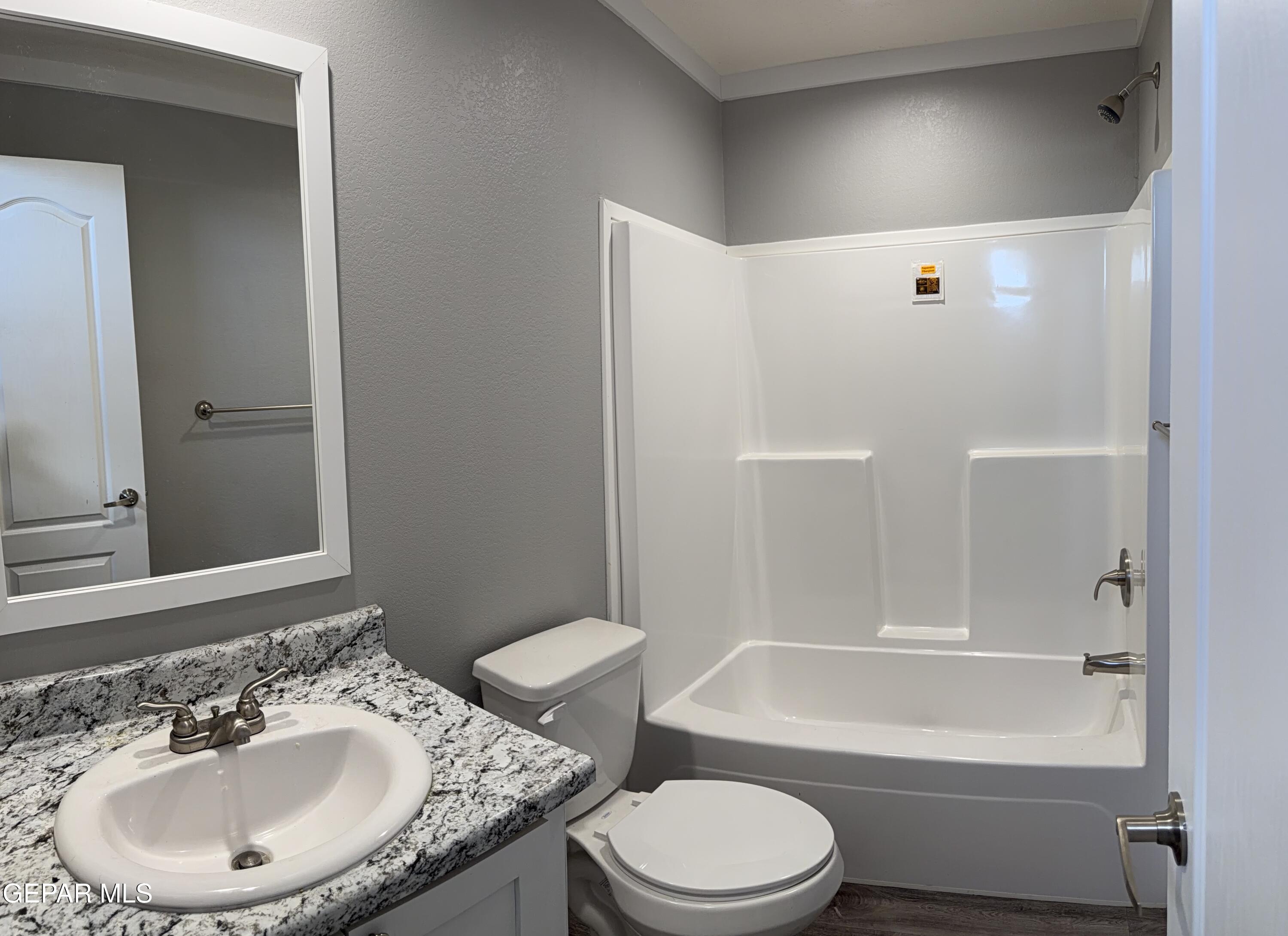 824 Kelwood Street #4 Property Photo 19