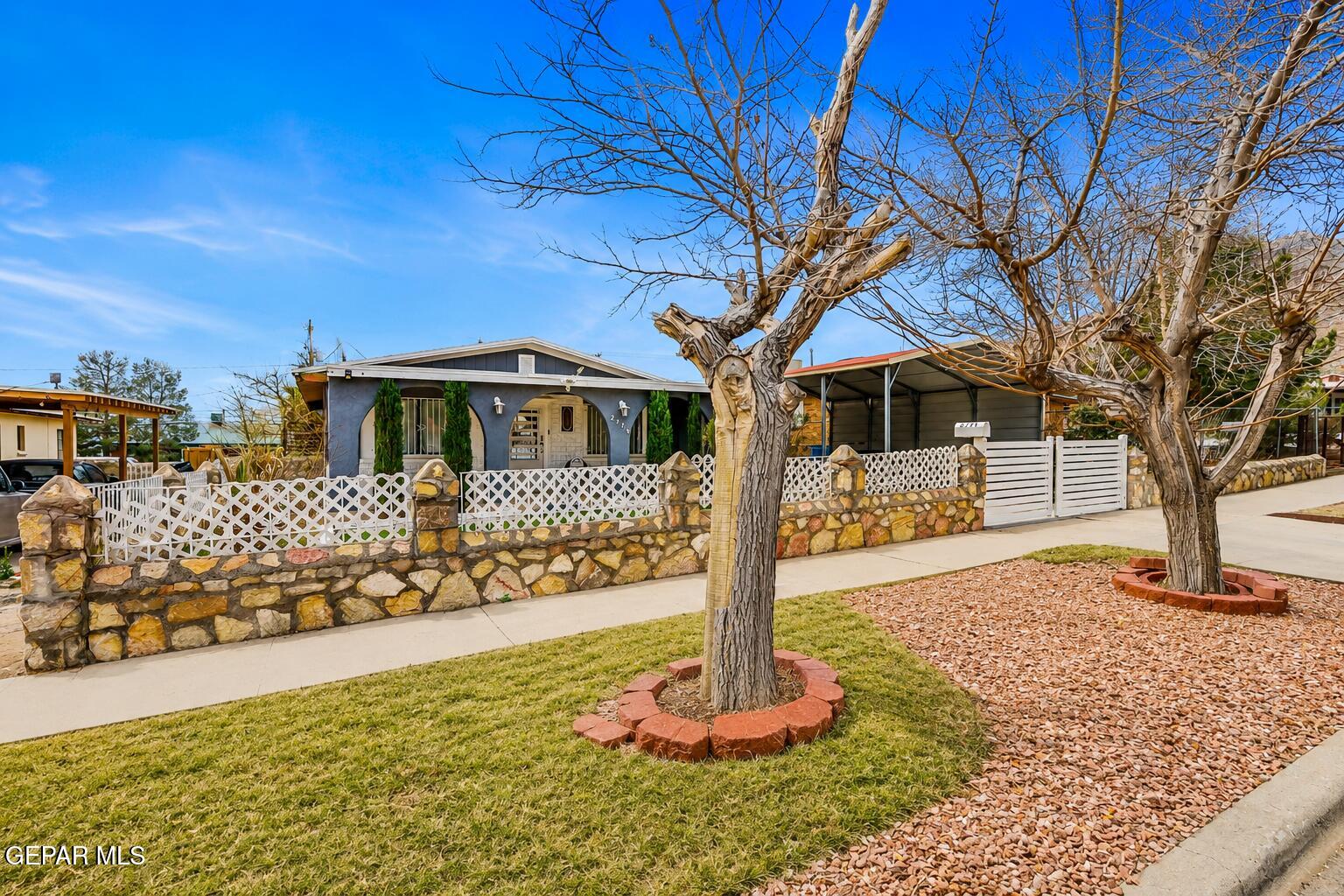 2704 Mckinley Avenue Property Photo 1