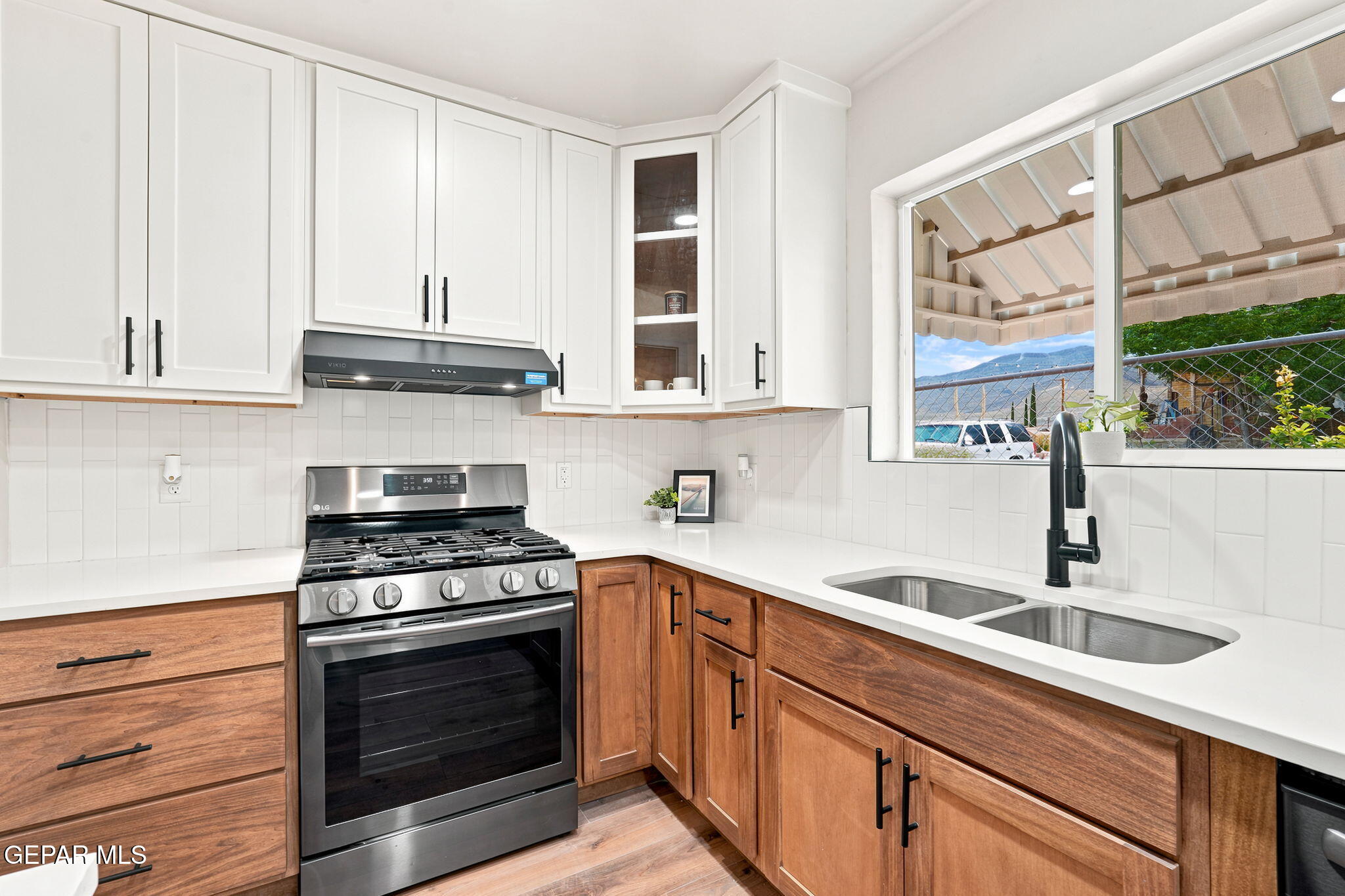 3019 Fort Boulevard Property Photo 10