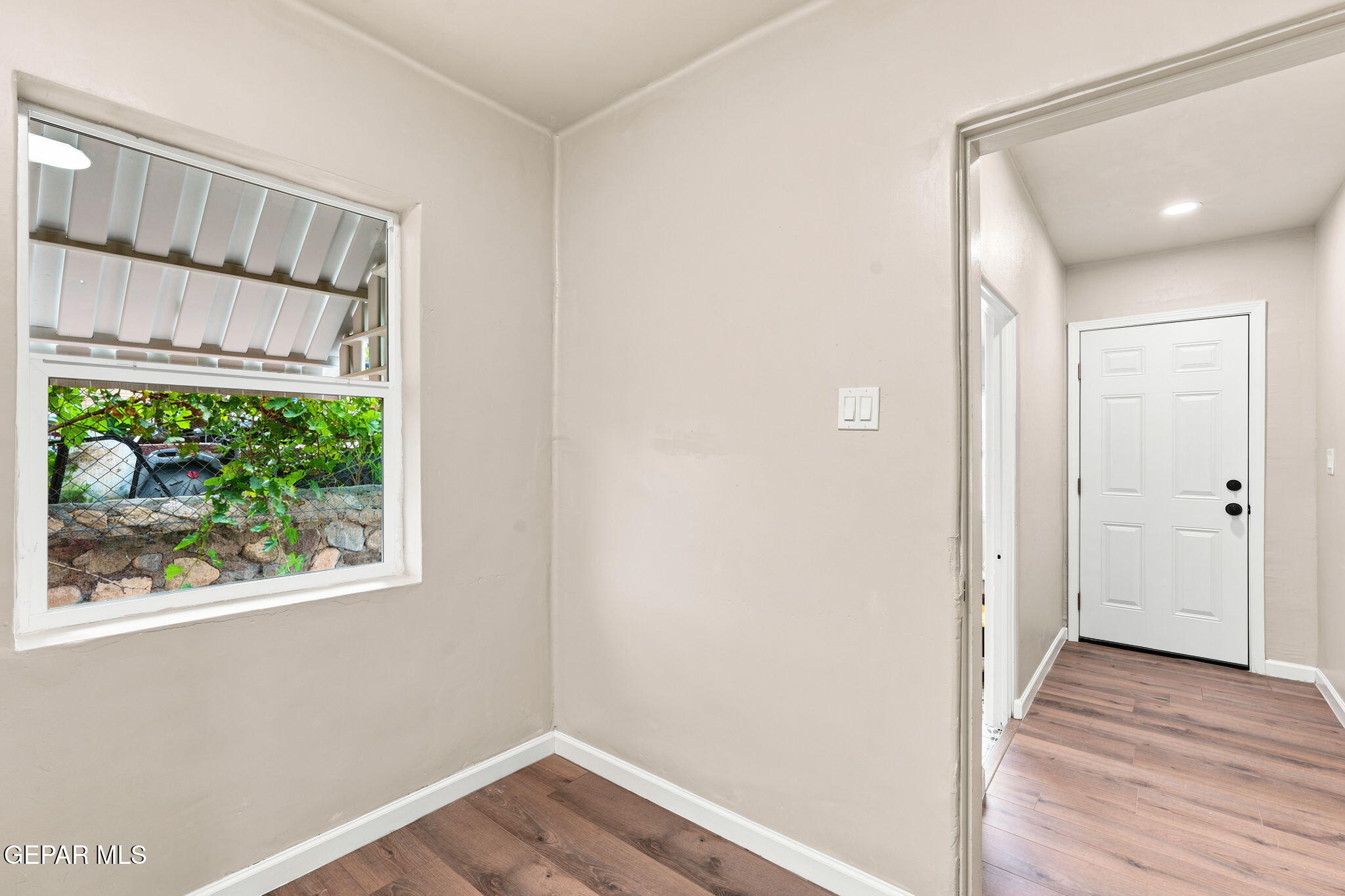 3019 Fort Boulevard Property Photo 12