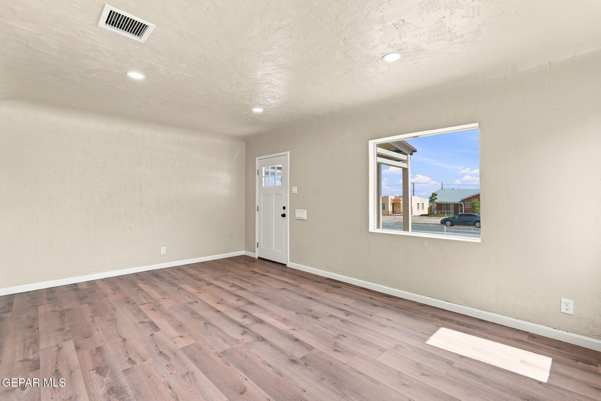 3019 Fort Boulevard Property Photo 16