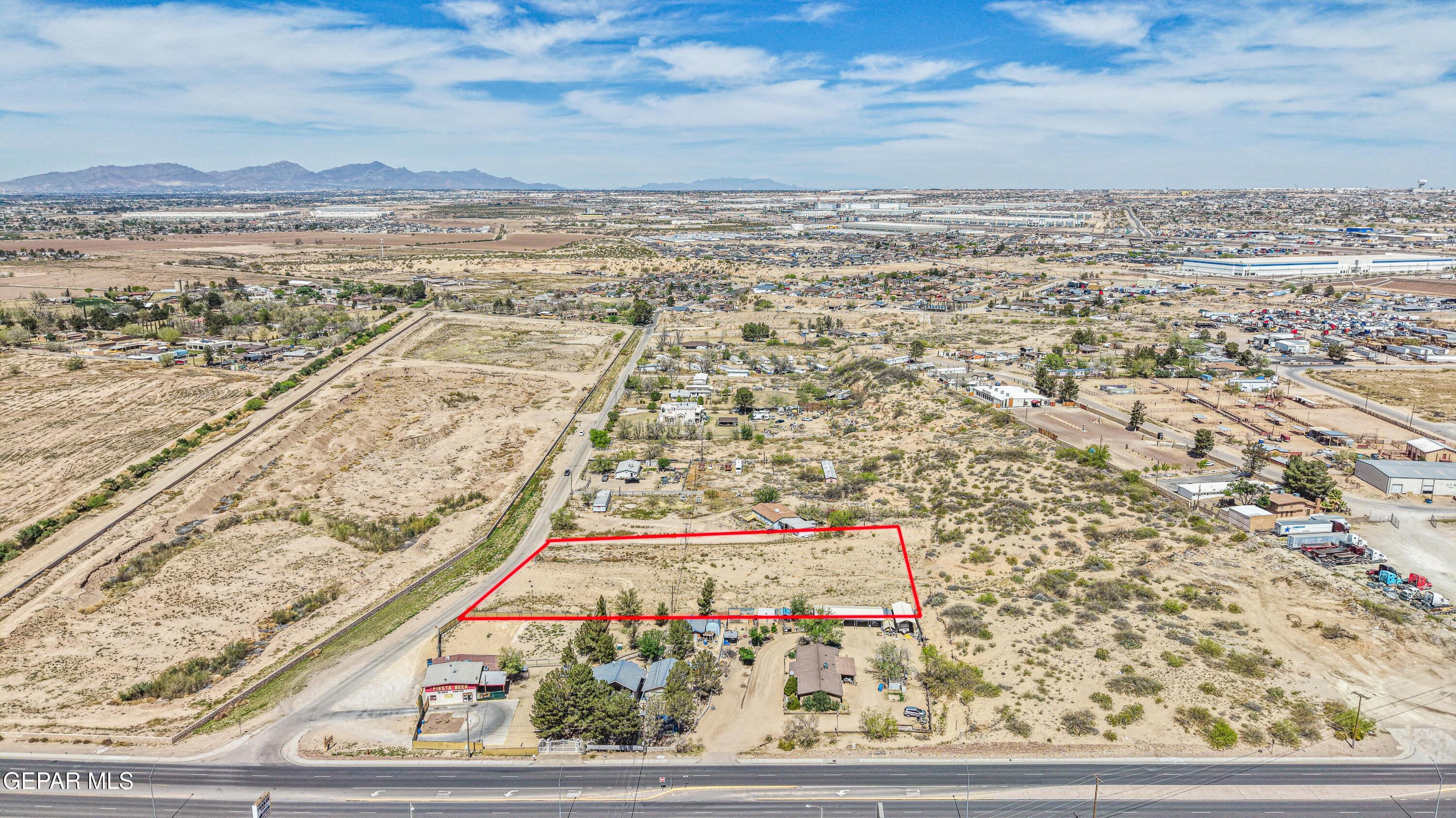10883 Thunder Road Property Photo 11