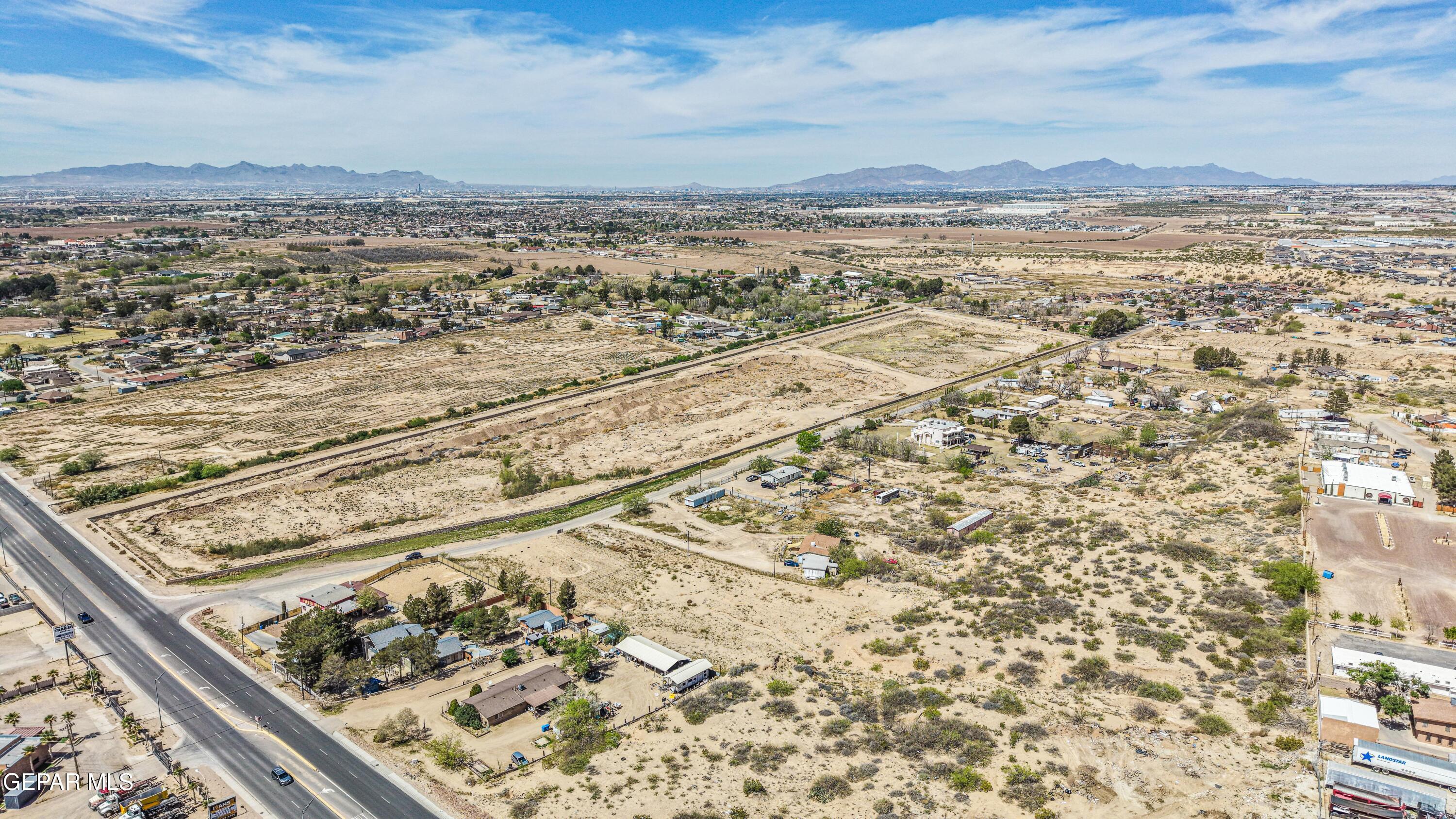 10883 Thunder Road Property Photo 12