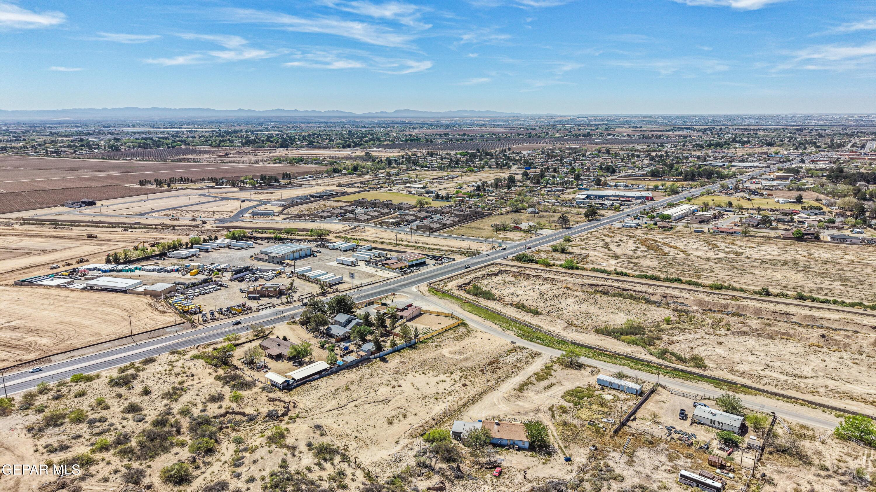 10883 Thunder Road Property Photo 15