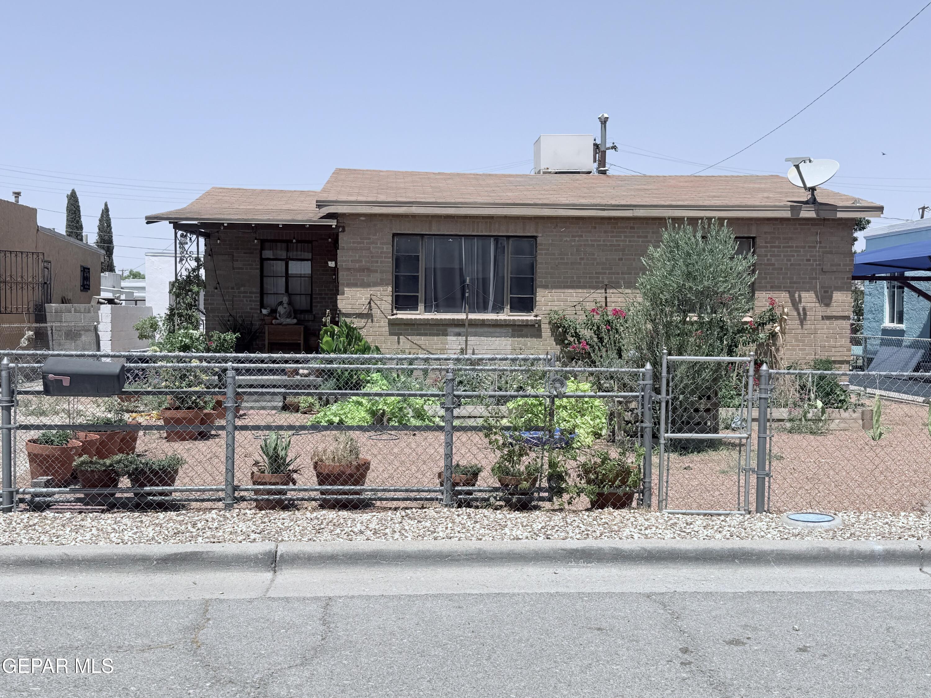 113 Oriole Way Property Photo 1