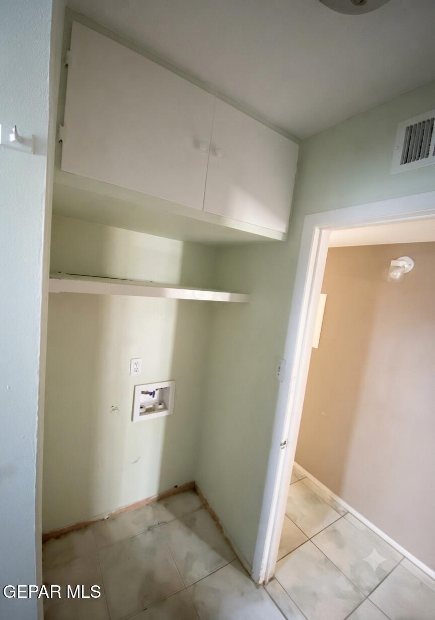 708 E Washington Street Property Photo 5