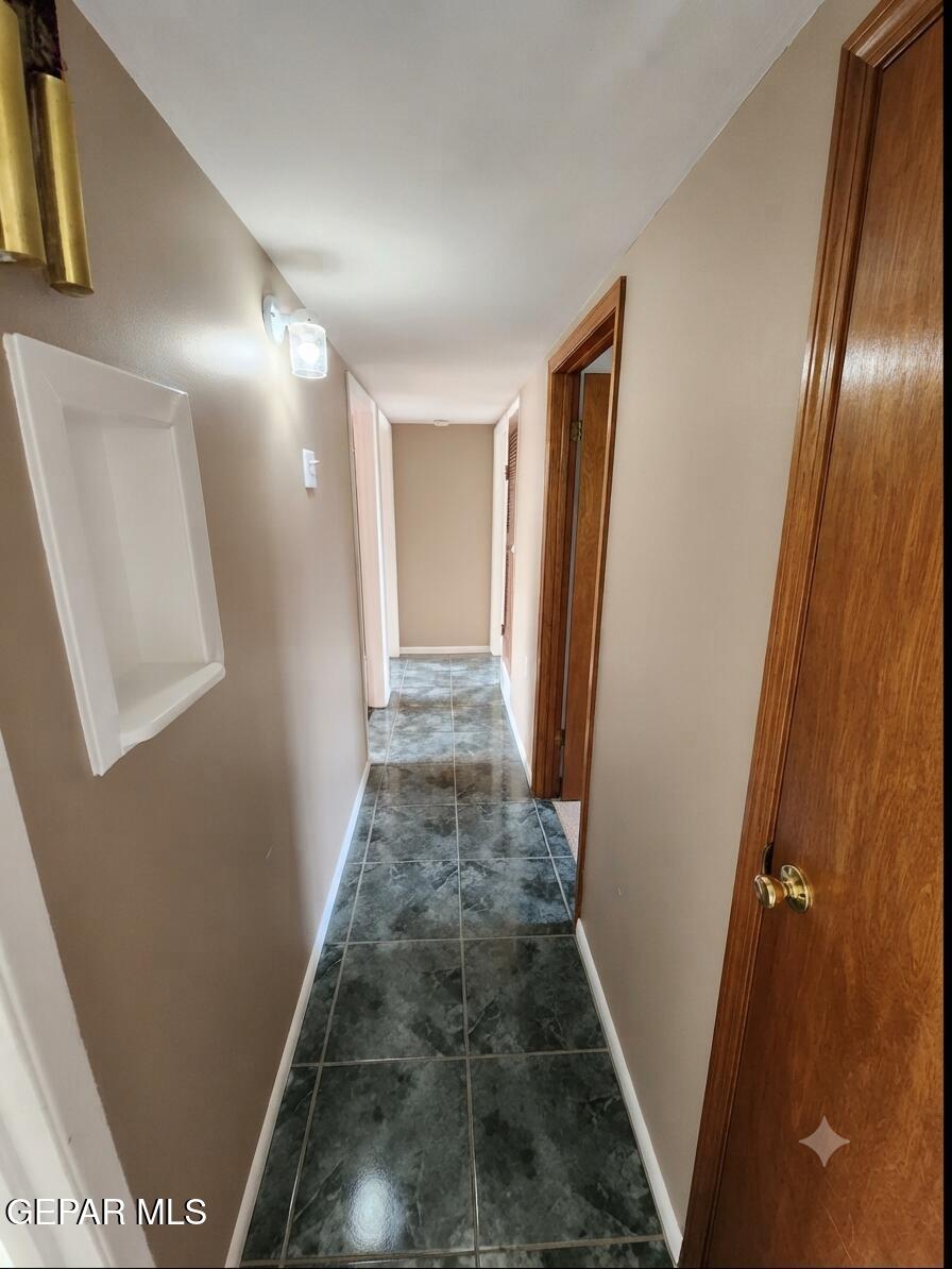 708 E Washington Street Property Photo 8