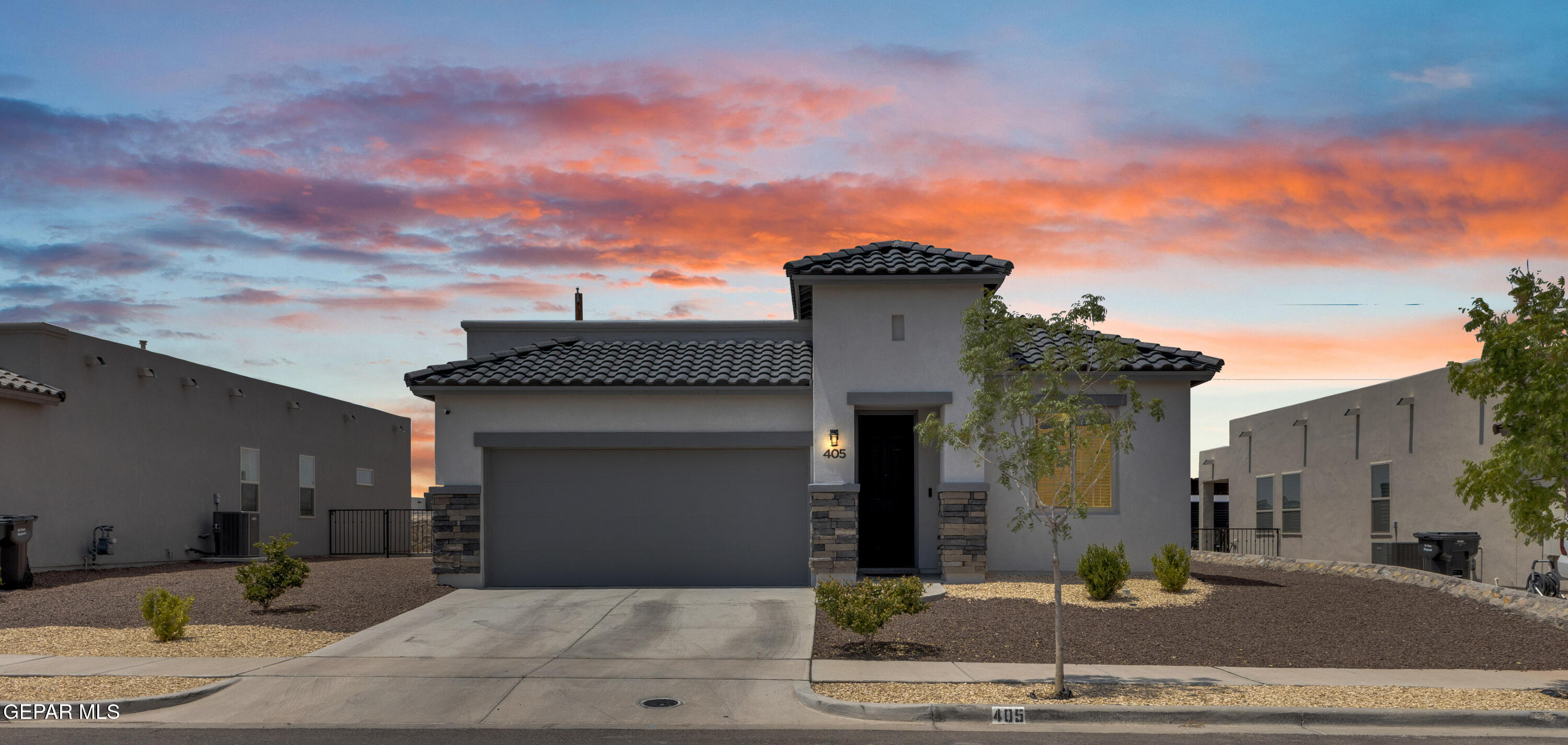 405 Coleford Lane Property Photo 1