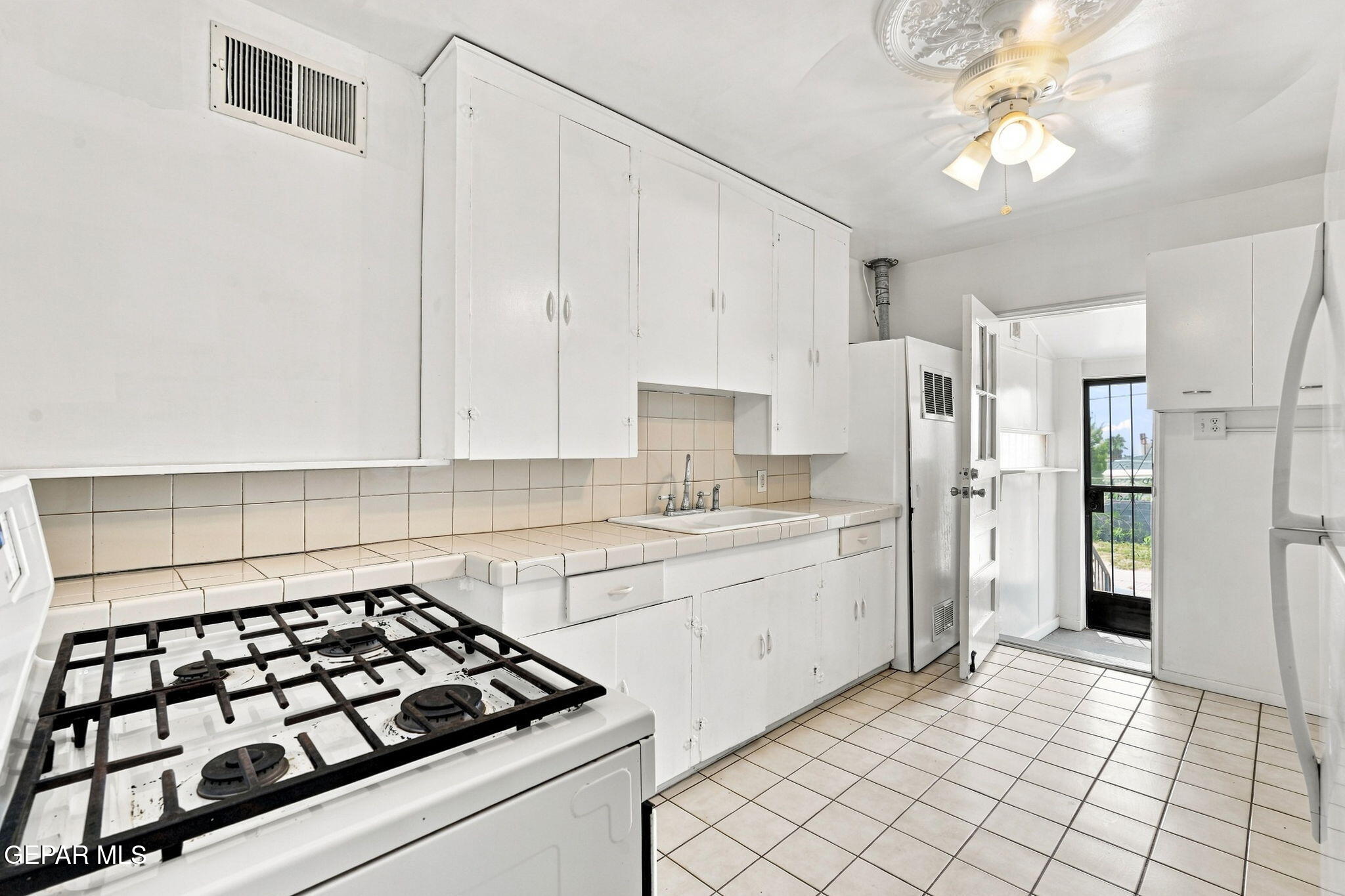 3110 Van Buren Avenue Property Photo 18