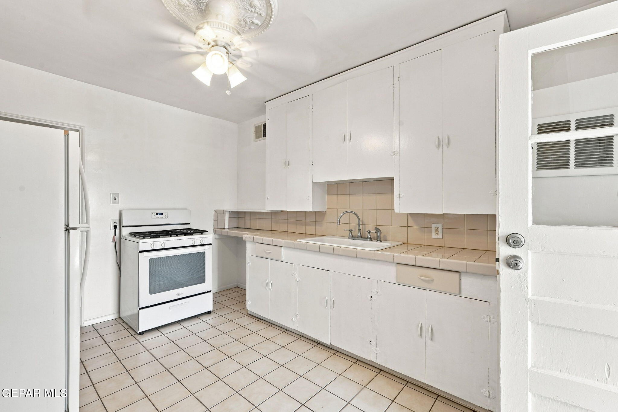 3110 Van Buren Avenue Property Photo 20