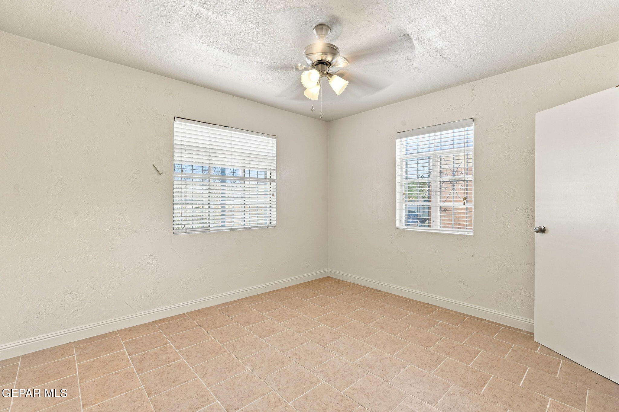 3110 Van Buren Avenue Property Photo 24