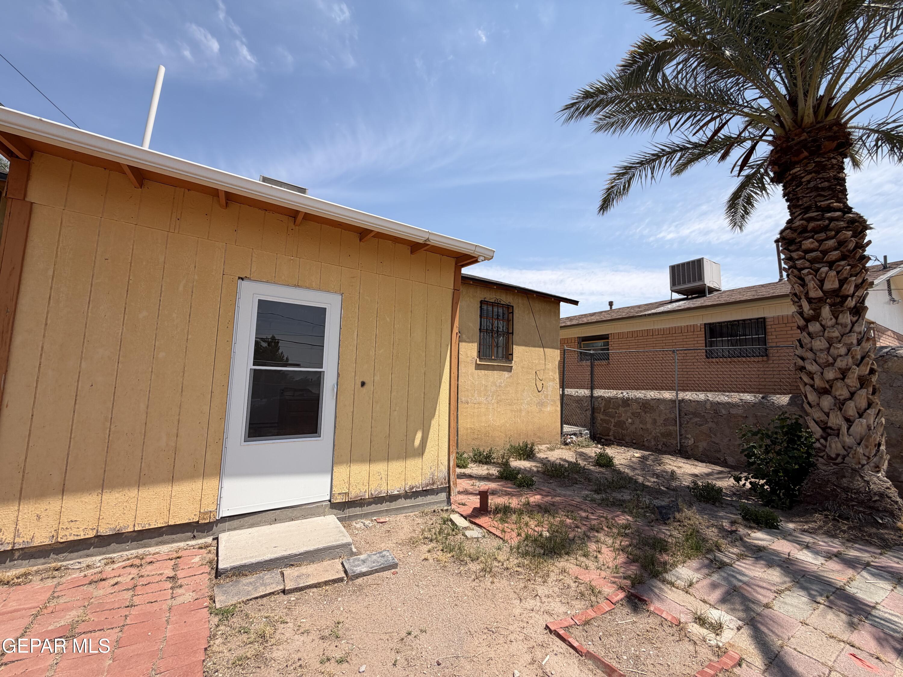 3110 Van Buren Avenue Property Photo 33