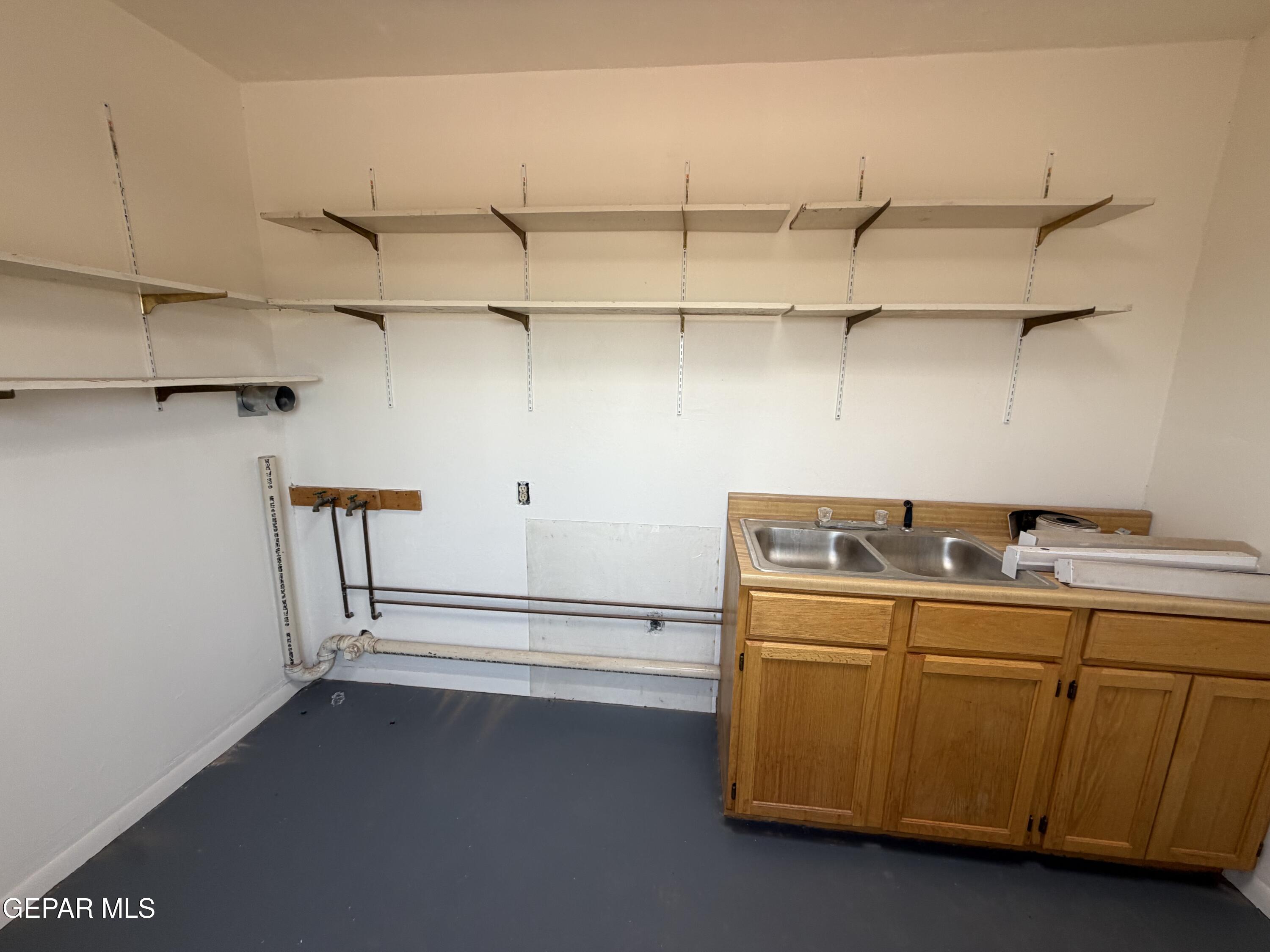 3110 Van Buren Avenue Property Photo 34