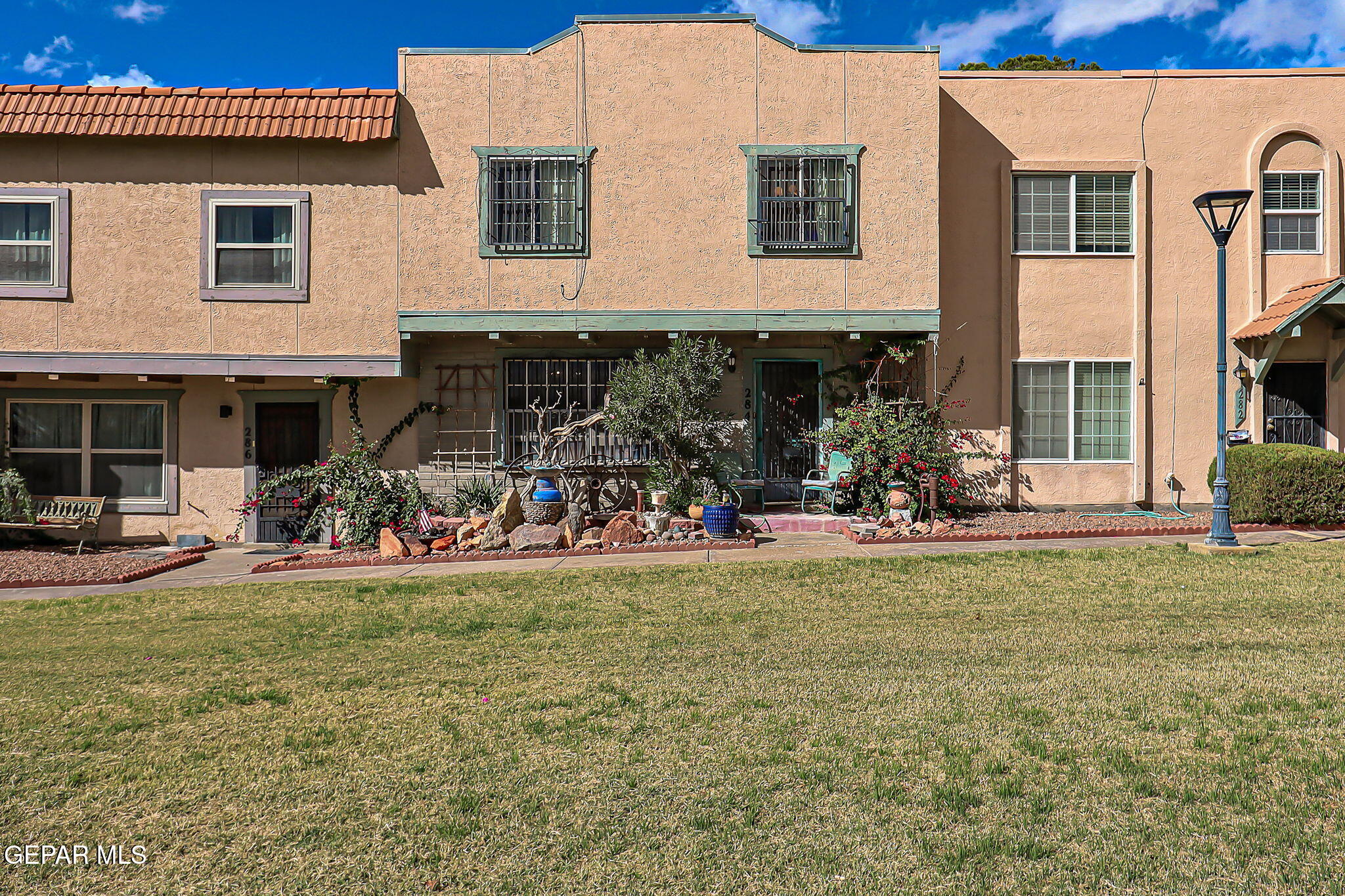 284 Maricopa Drive Property Photo 2