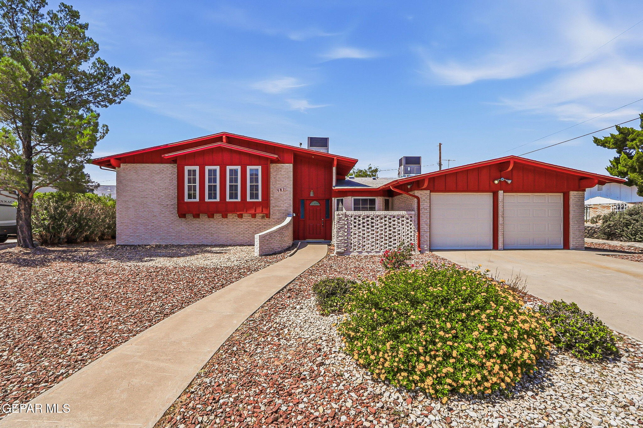 5821 Vista Corona Court Property Photo 1