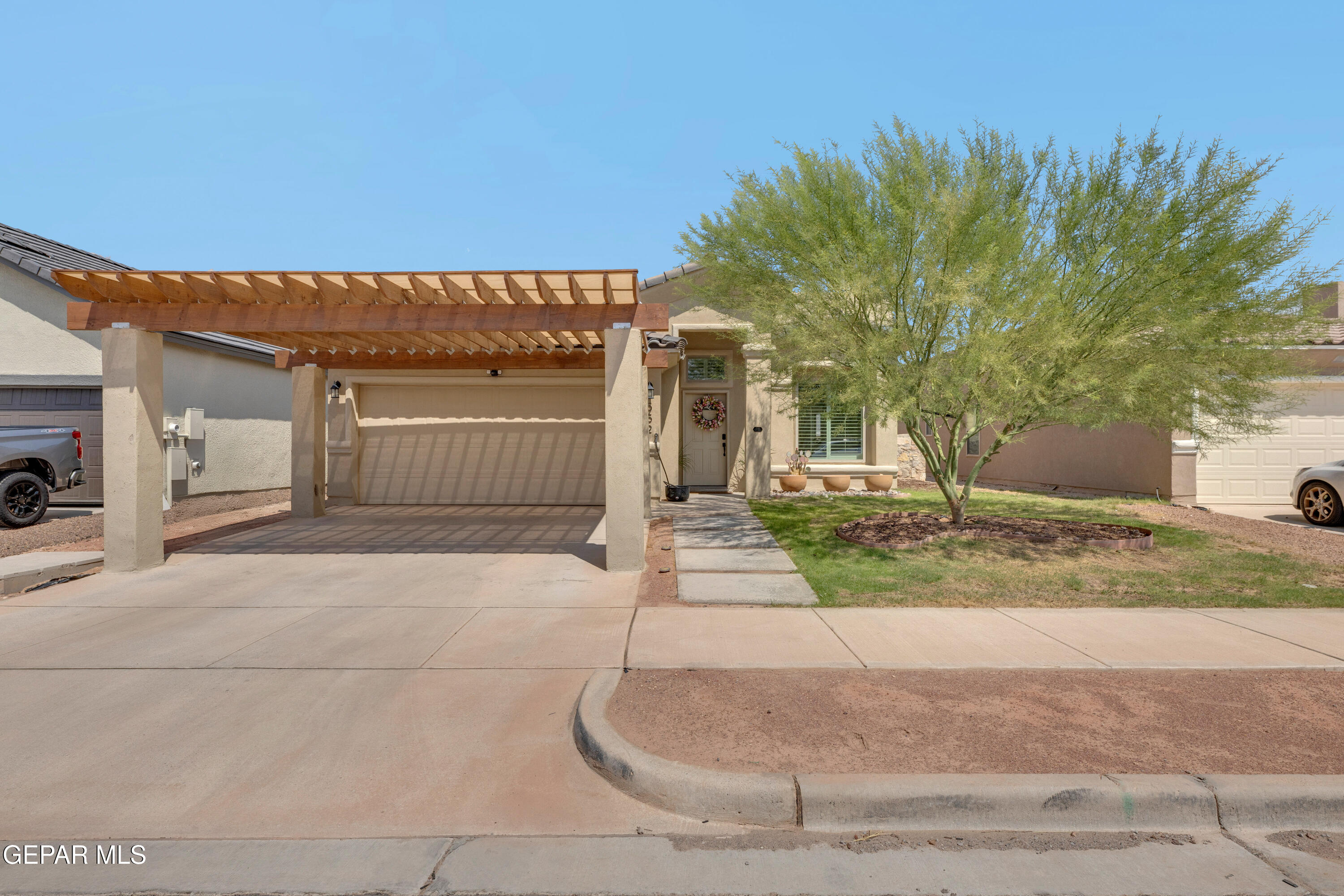 552 Paseo Dulce Avenue Property Photo 1
