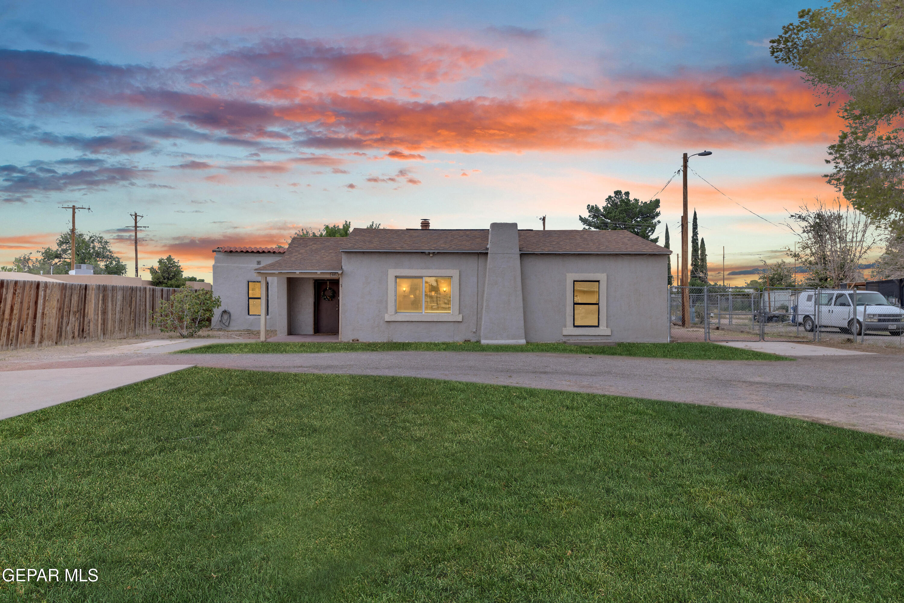 605 Lafayette Drive Property Photo 1