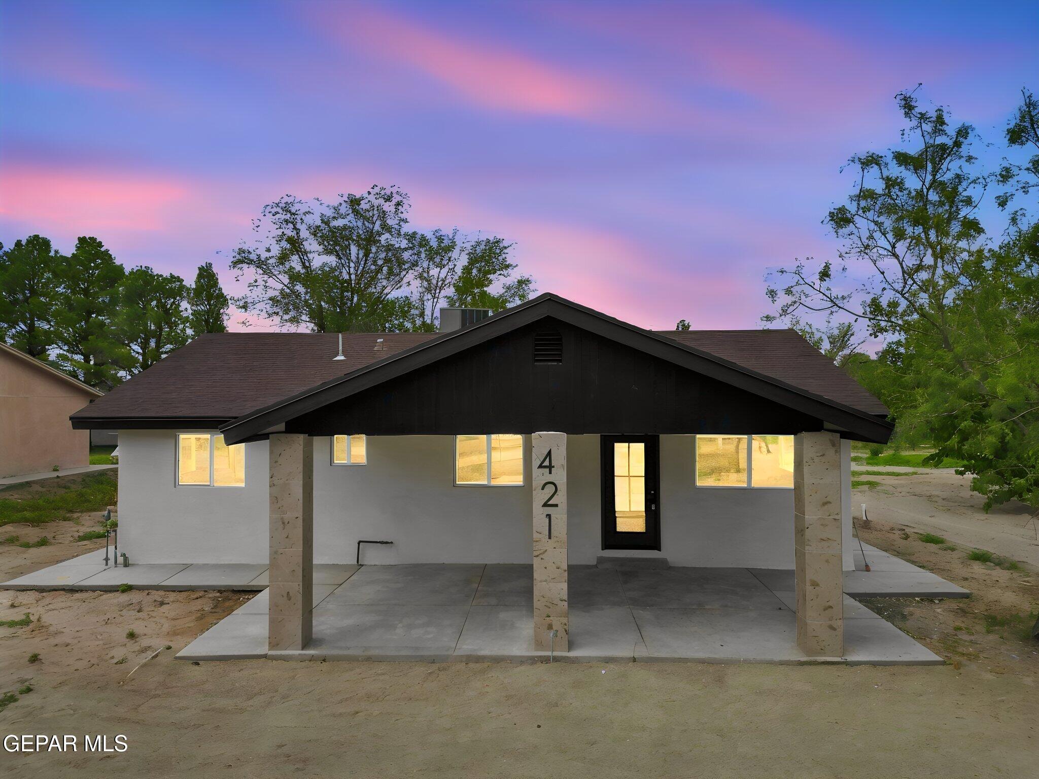 421 Santa Martina Drive Property Photo 1