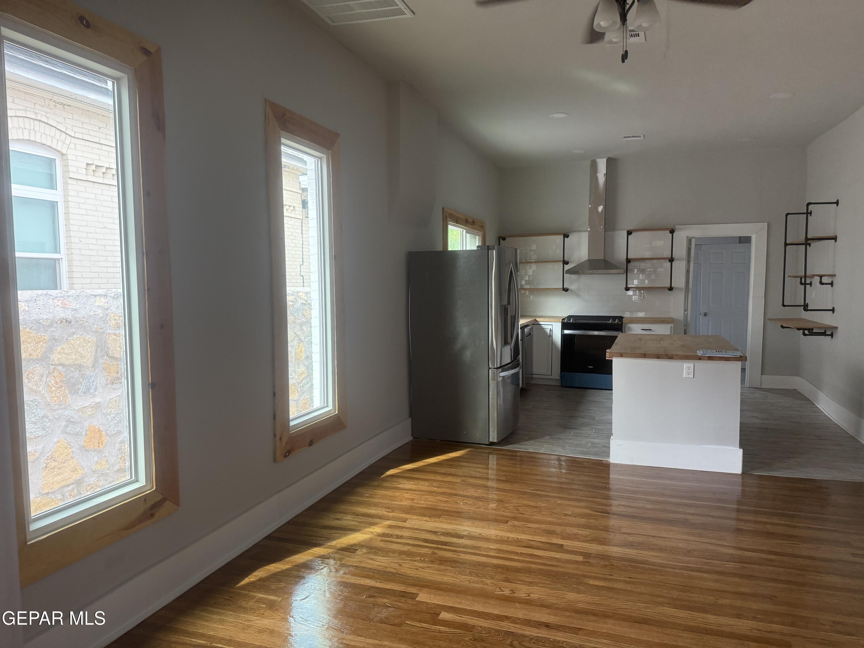 1102 N Florence Street Property Photo 18