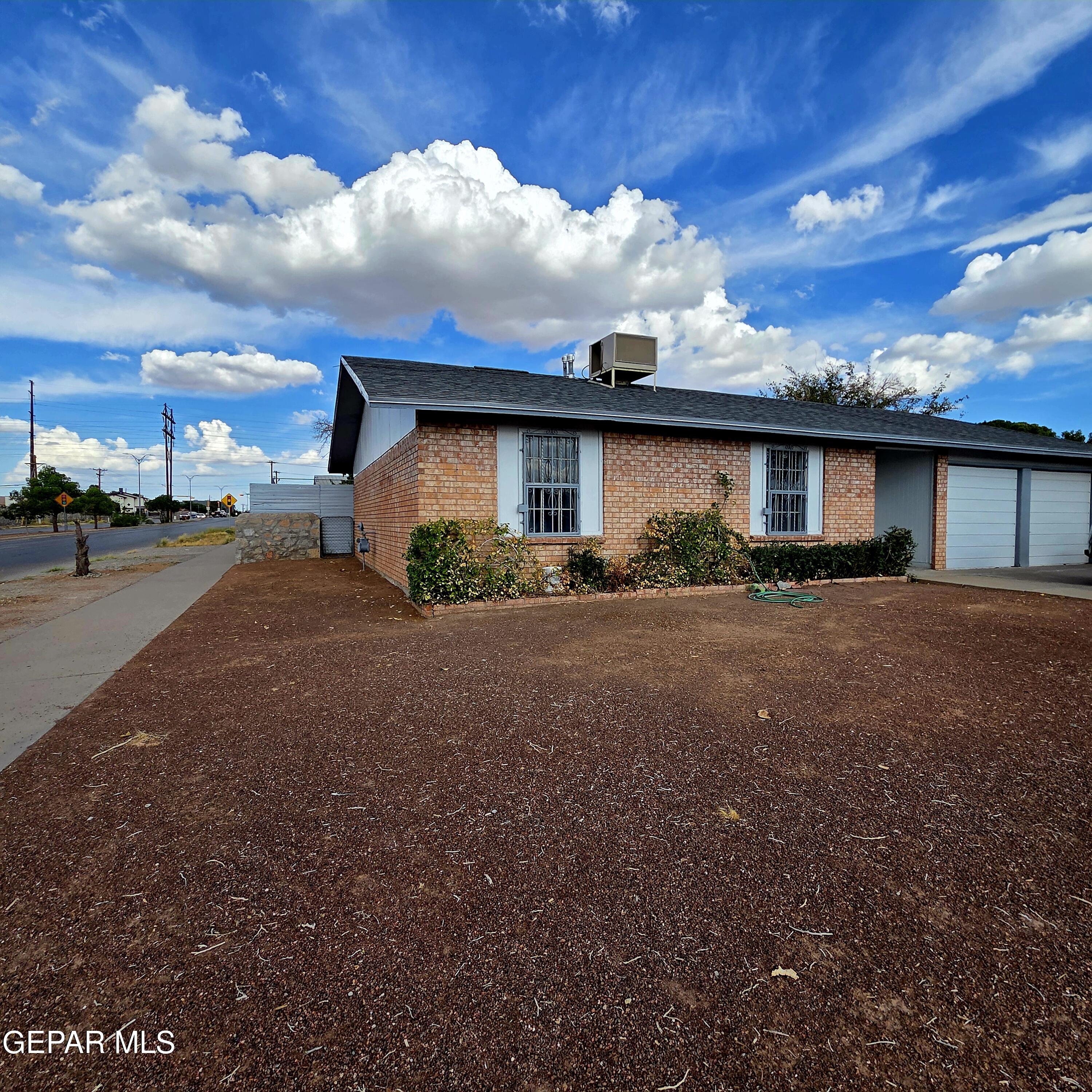 3012 Sea Breeze Drive Property Photo 1