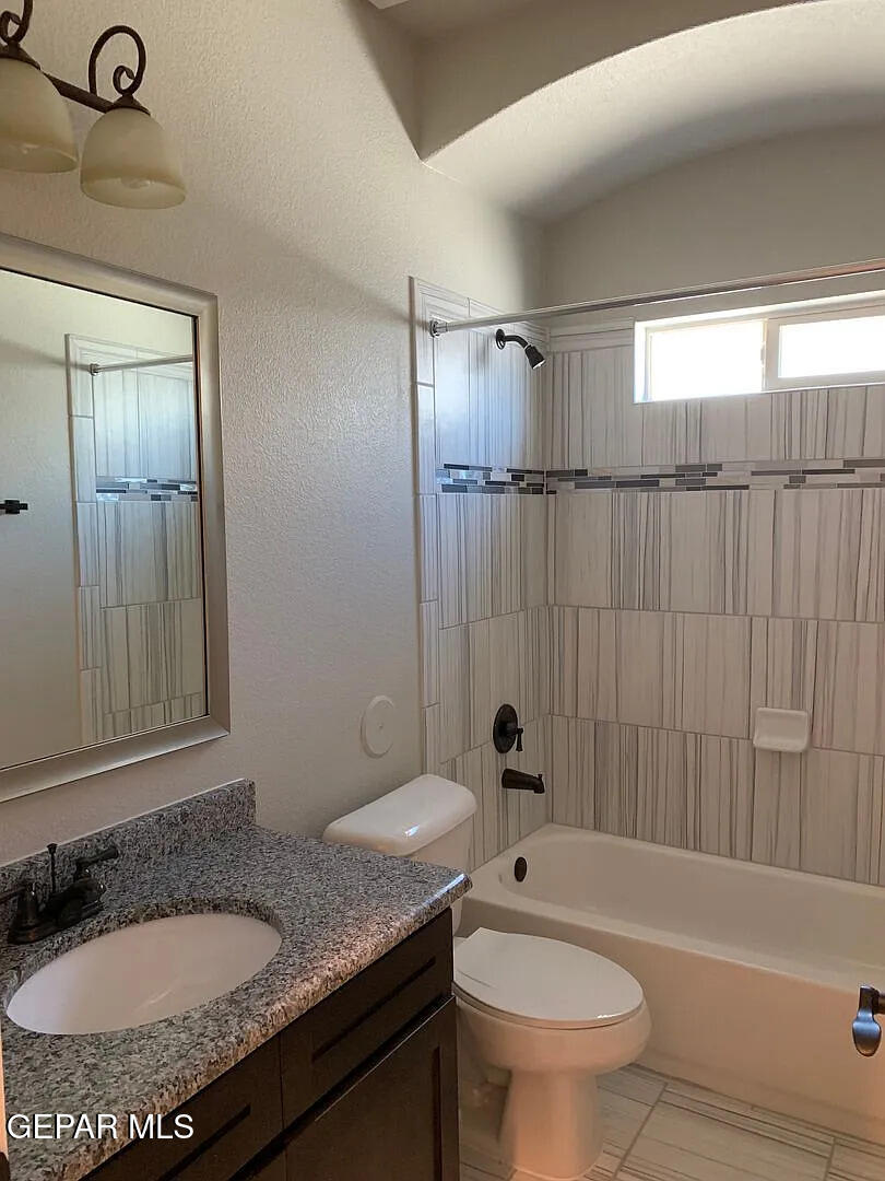 7420 Eagle Vista Drive Property Photo 7