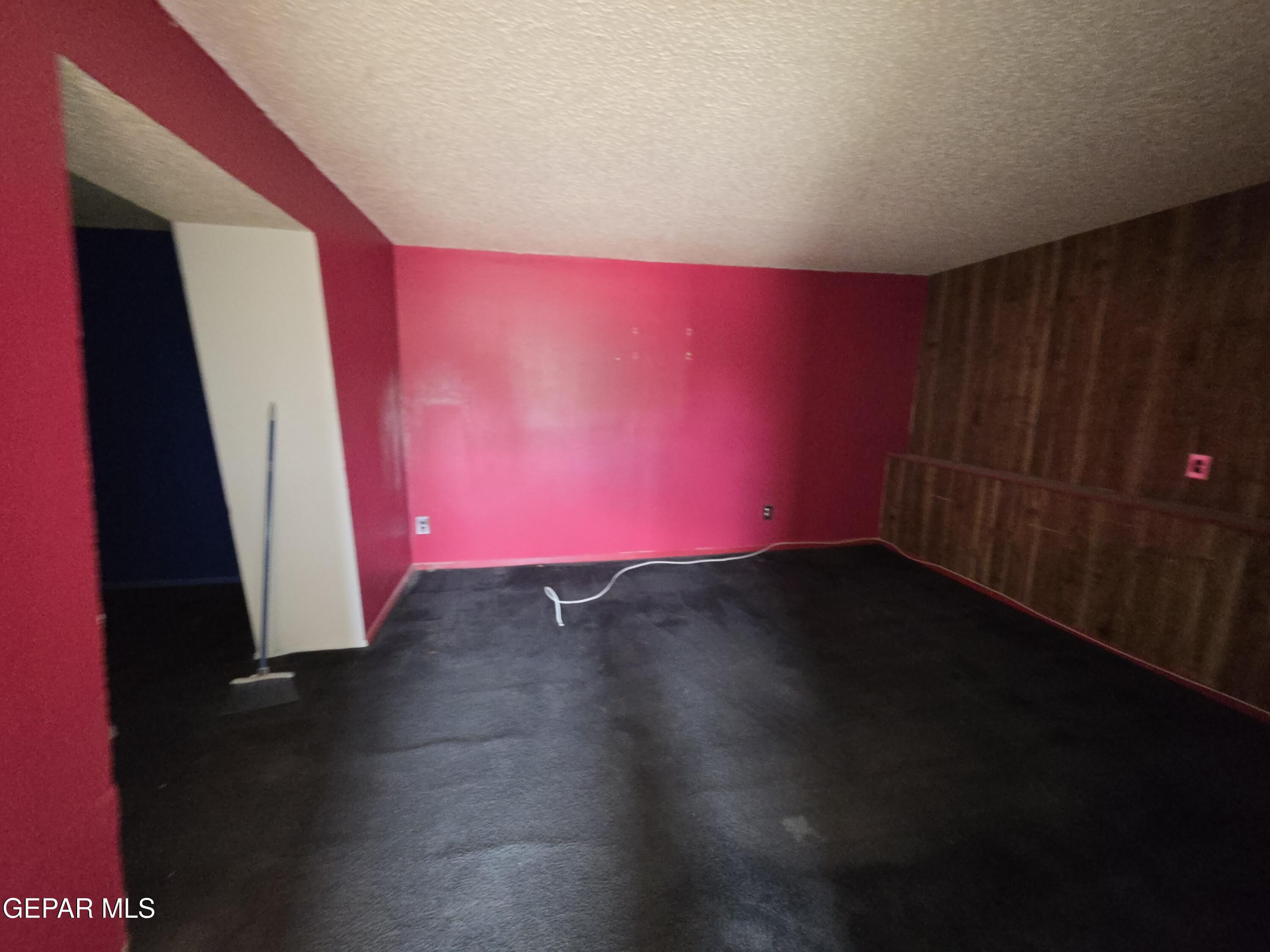 2228 Murchison Drive Property Photo 10