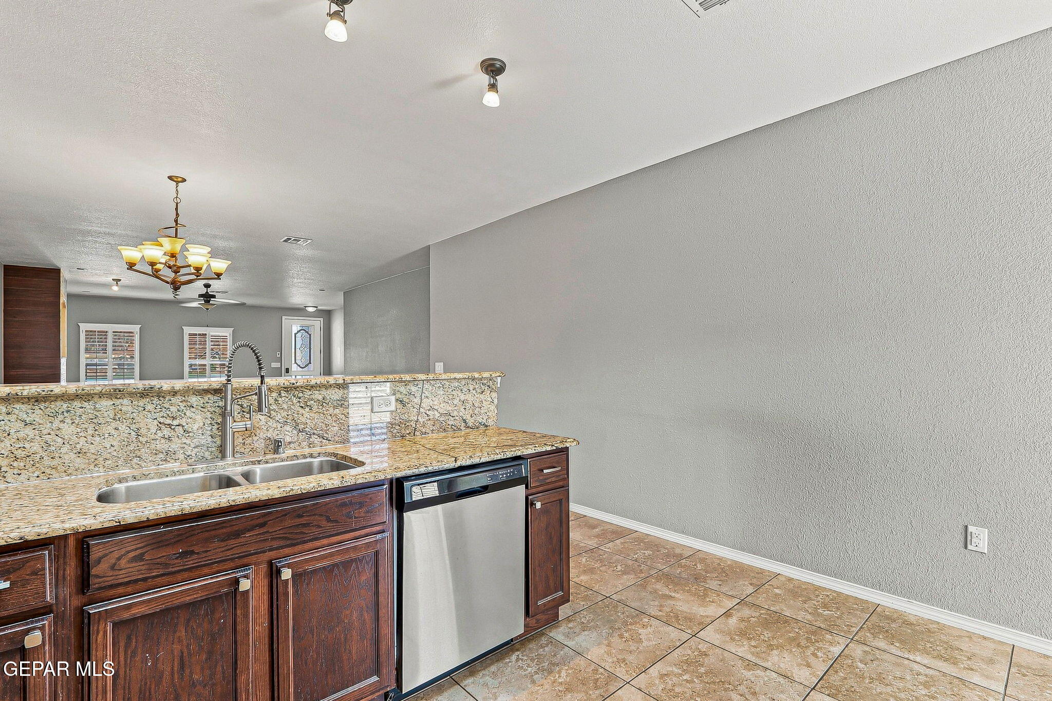 1612 Rayado Creek Lane Property Photo 9