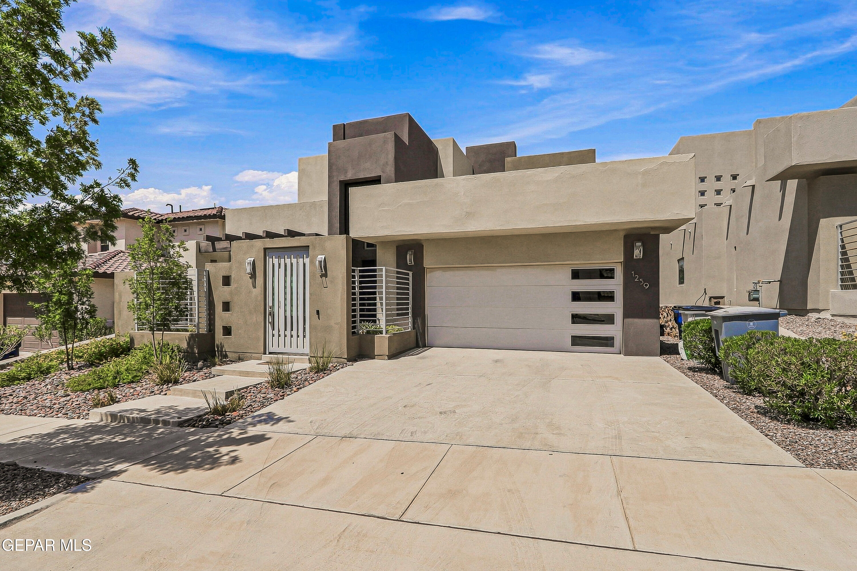 1259 Desert Mirage Place Property Photo 2