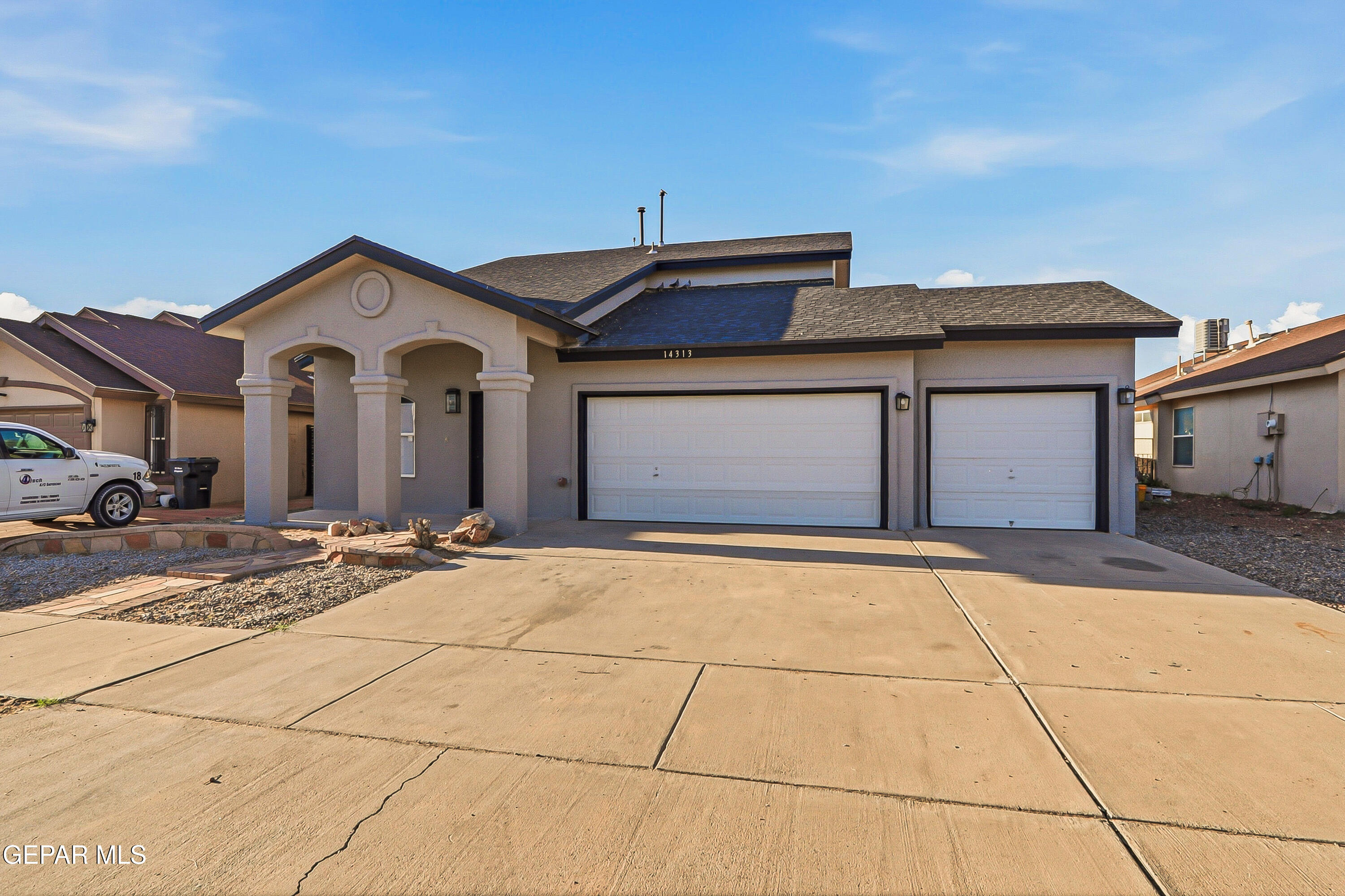 14313 Desert Wind Drive Property Photo 1