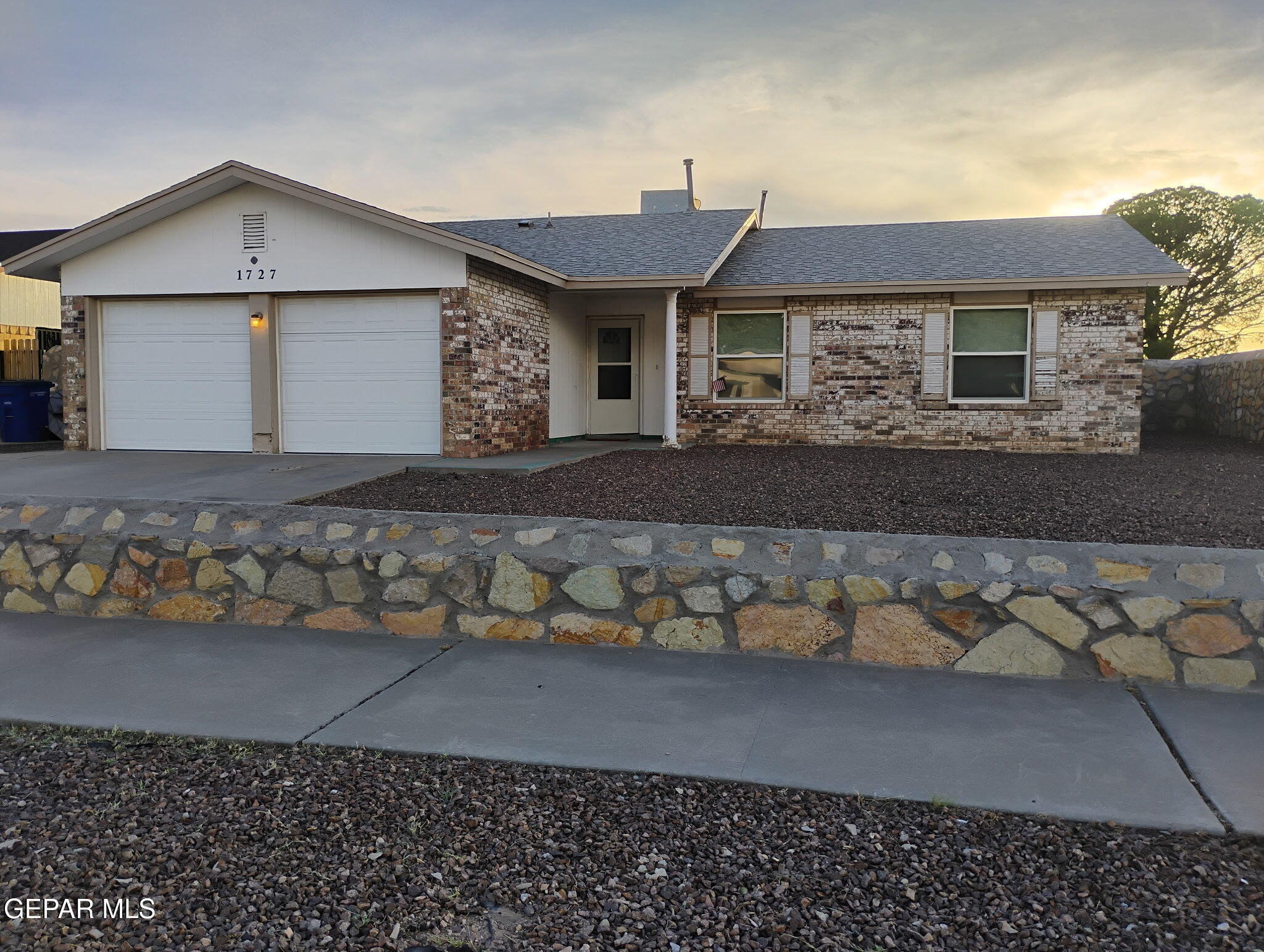1727 Ron Cerrudo Street Property Photo 1