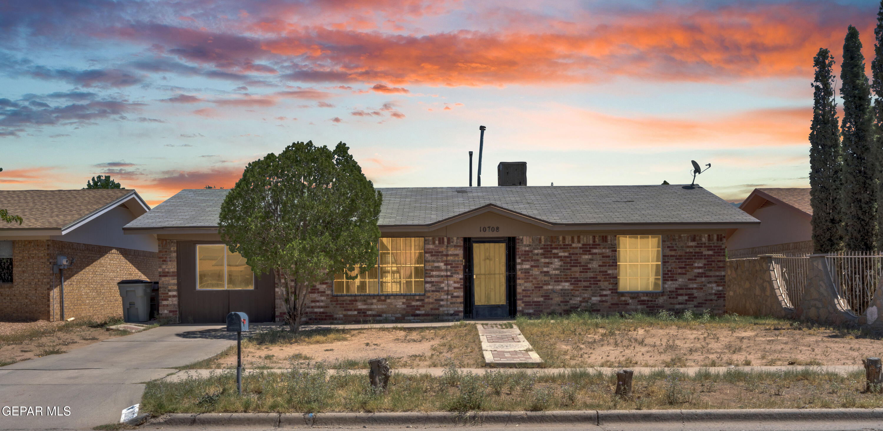 10708 Gemstone Street Property Photo 1