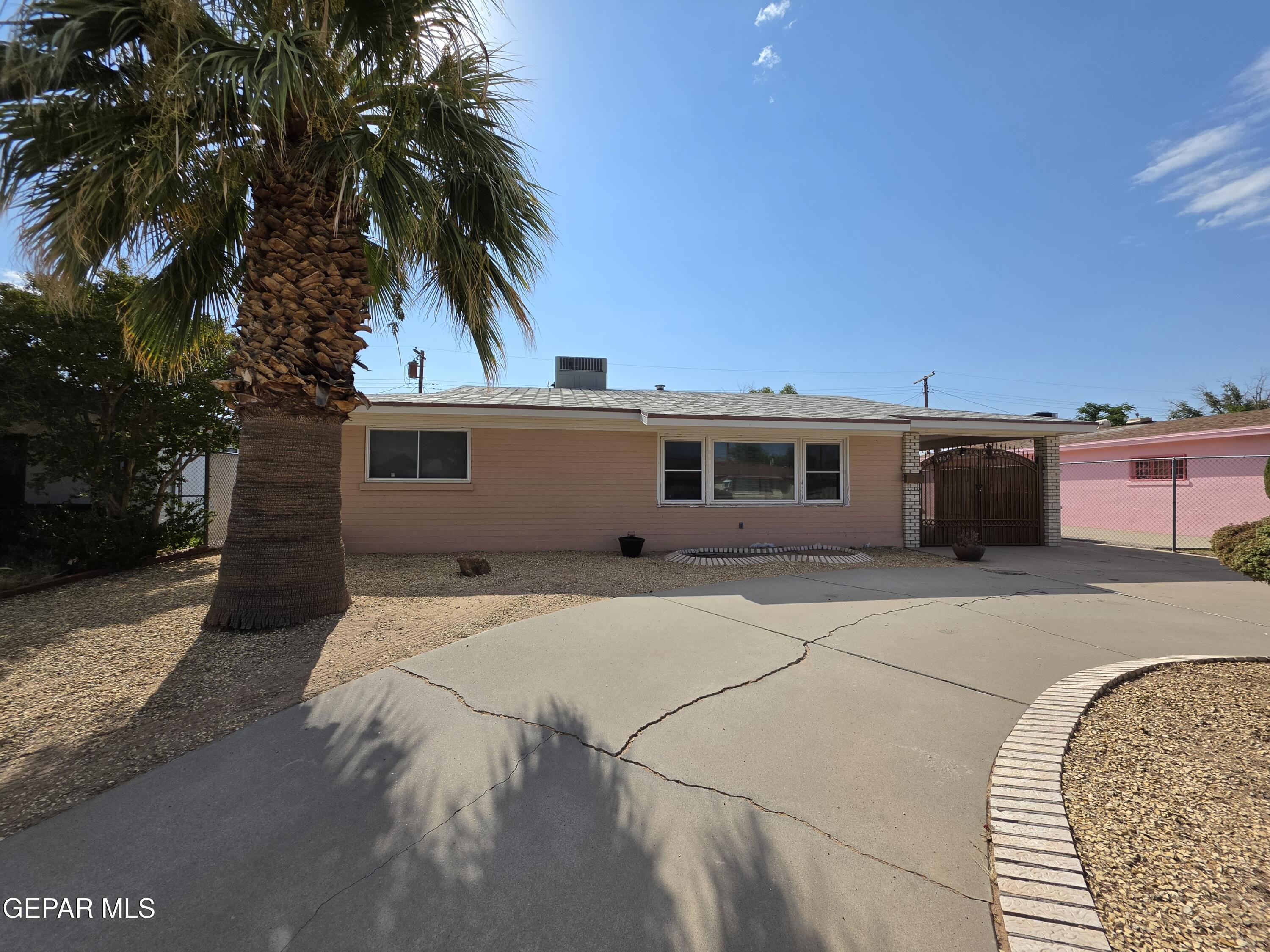 1400 Idlewilde Drive Property Photo 1