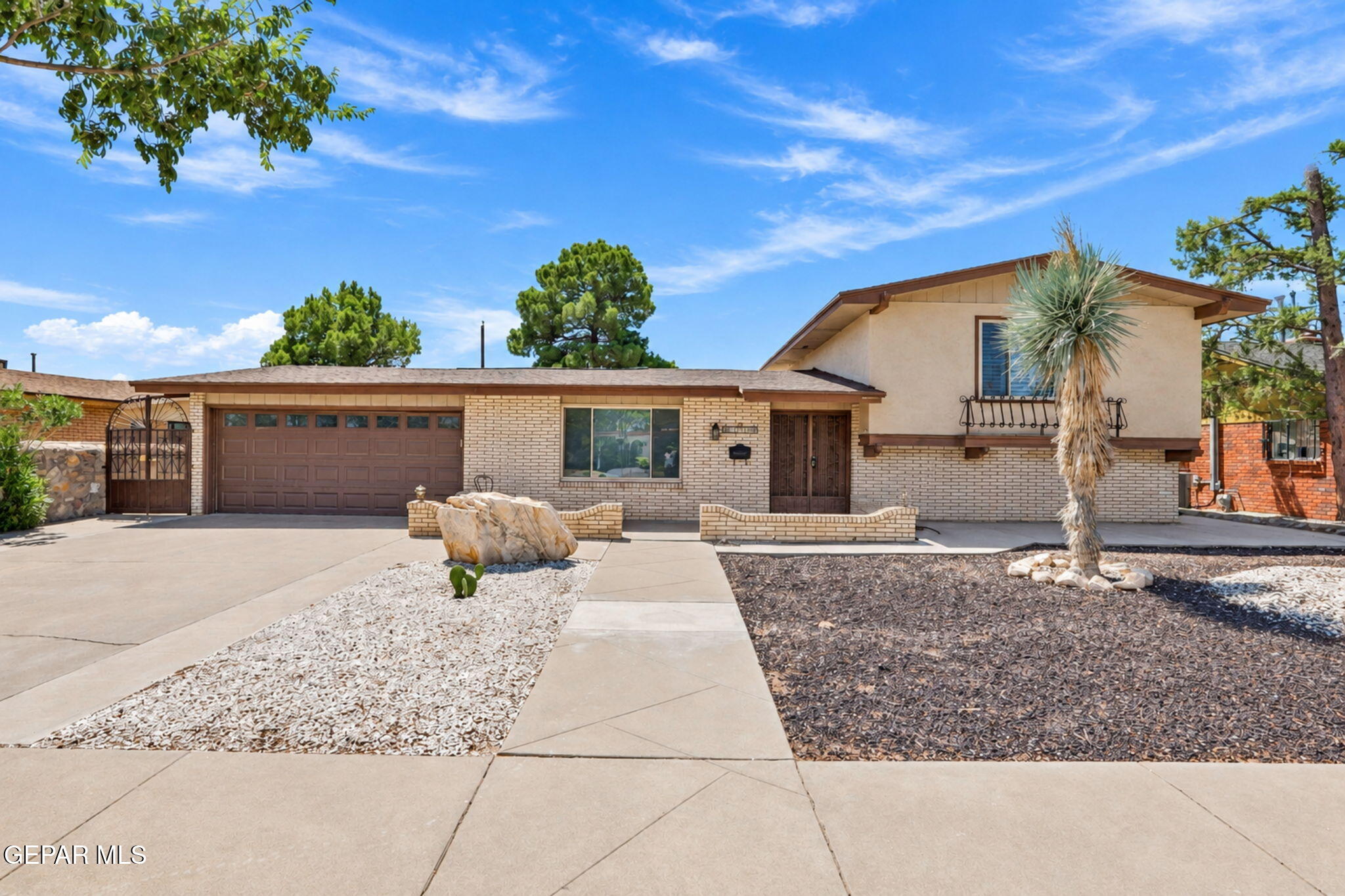 8808 Shaver Drive Property Photo 1