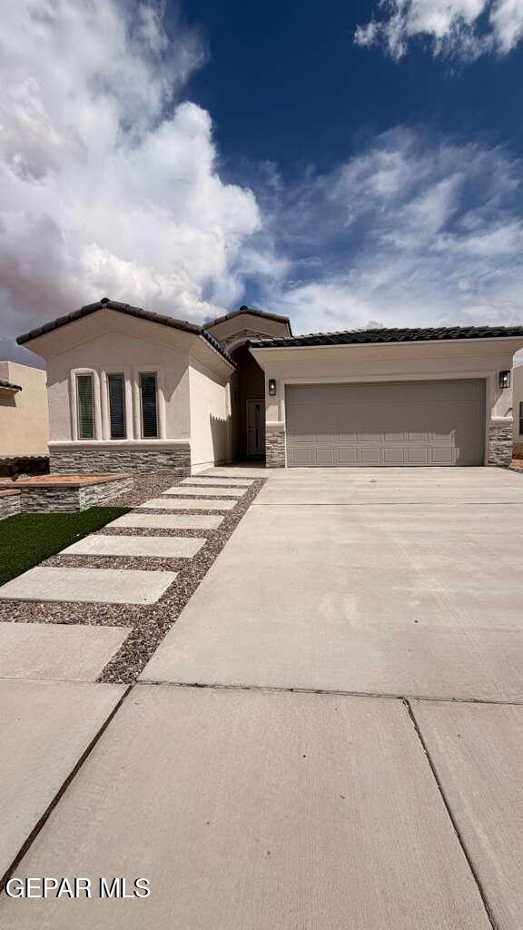 10895 Francisco Vaquera Drive Property Photo 1