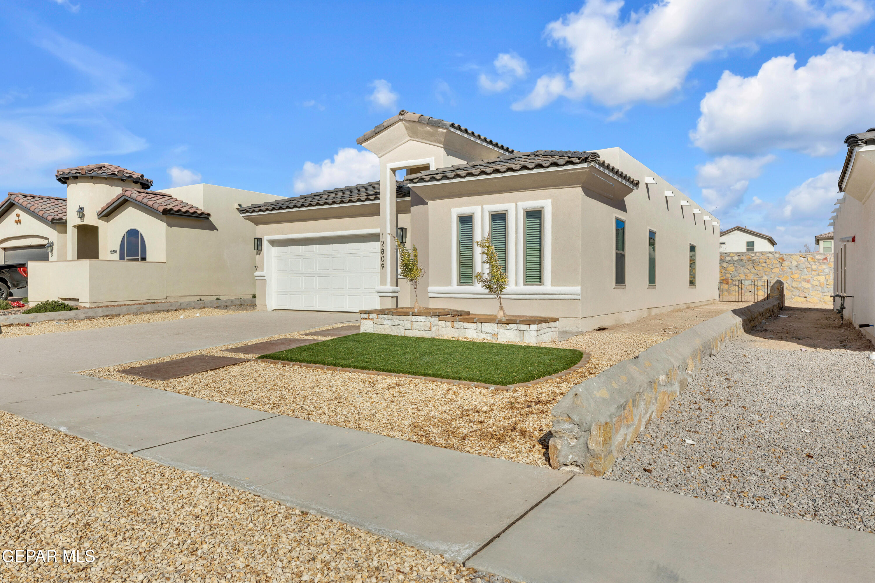 10899 Francisco Vaquera Drive Property Photo 1