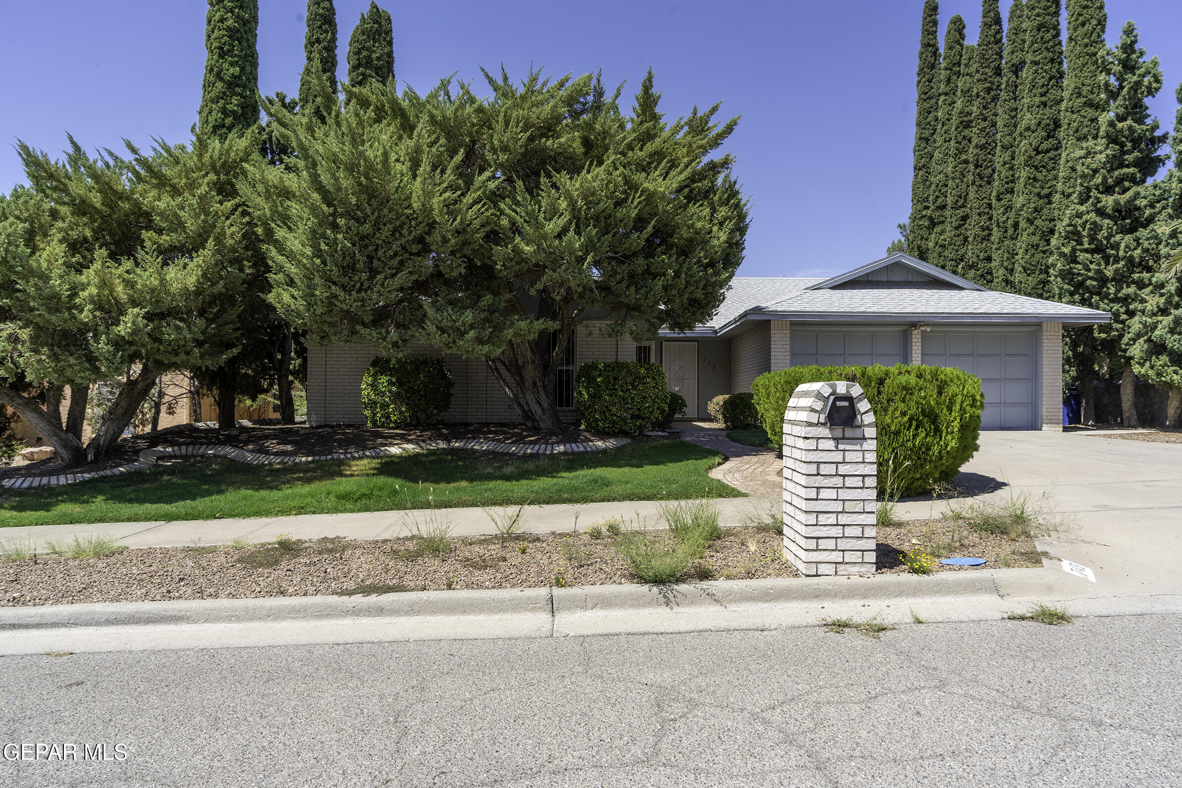 743 Espolon Drive Property Photo 1