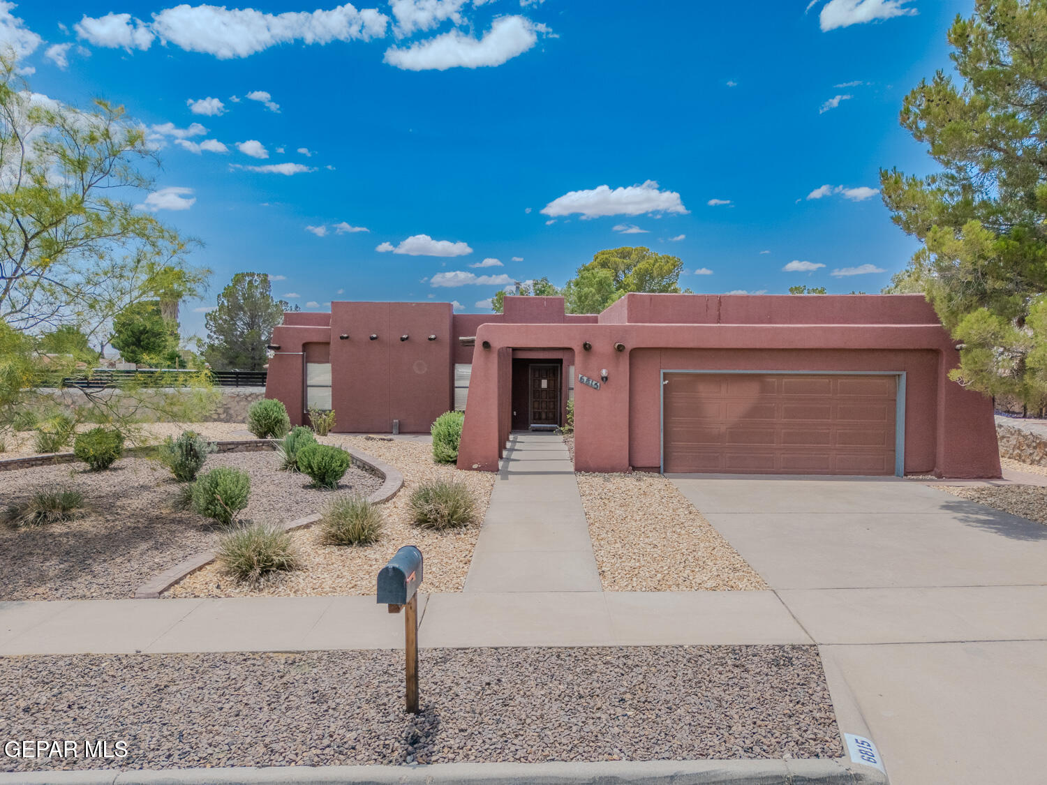 6815 Villa Hermosa Drive Property Photo 1