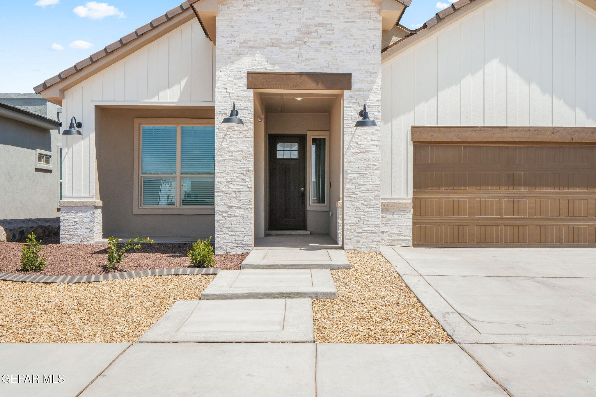 540 Paseo De La Reina Street Property Photo 1
