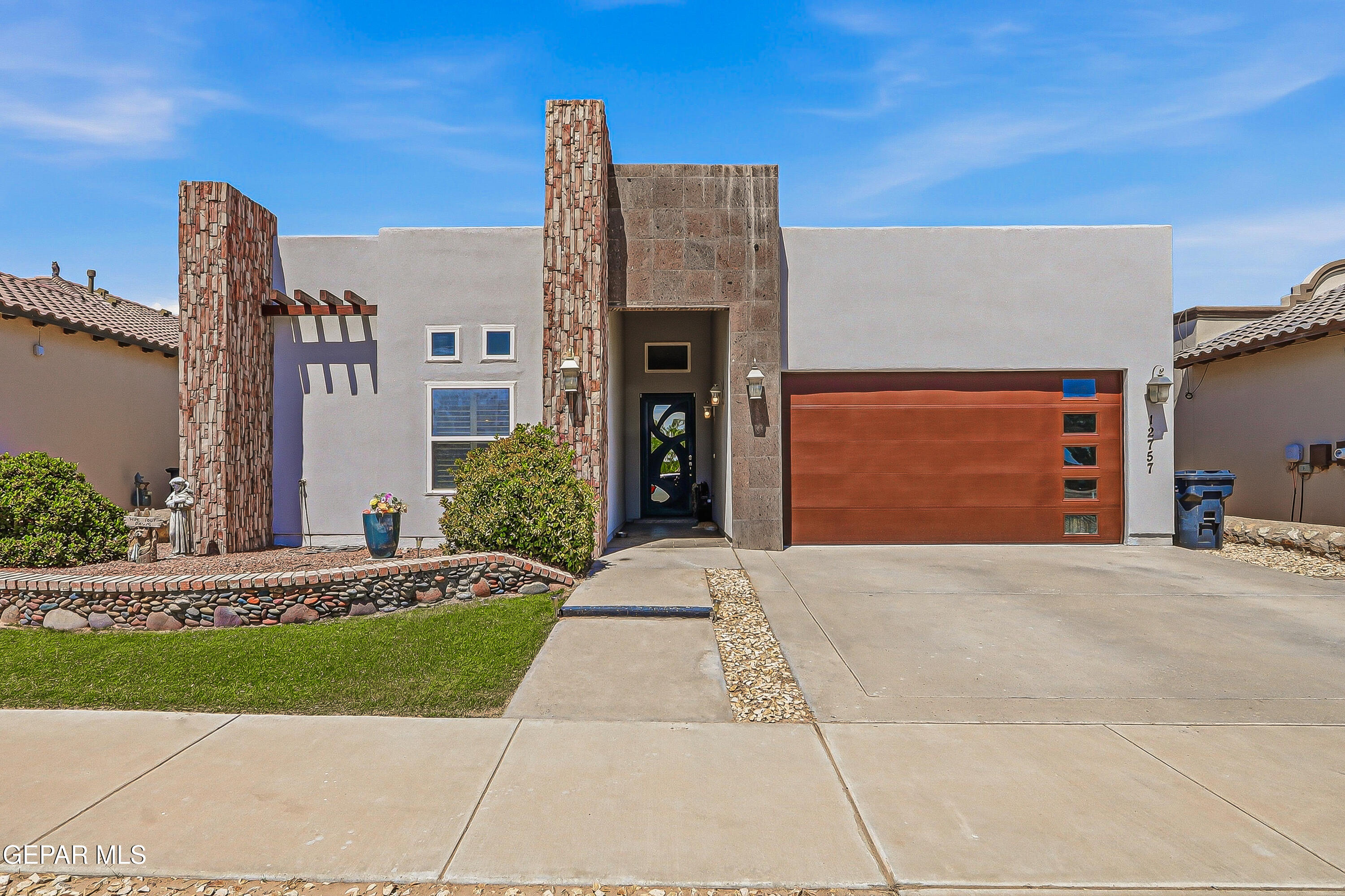 12757 Valentine Avenue Property Photo 1