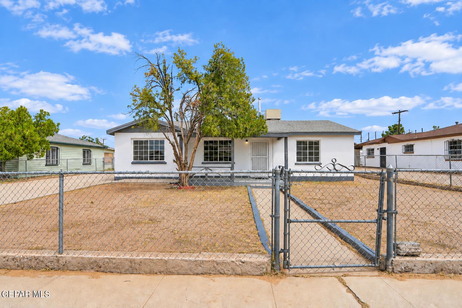 7607 Mazatlan Drive Property Photo 1
