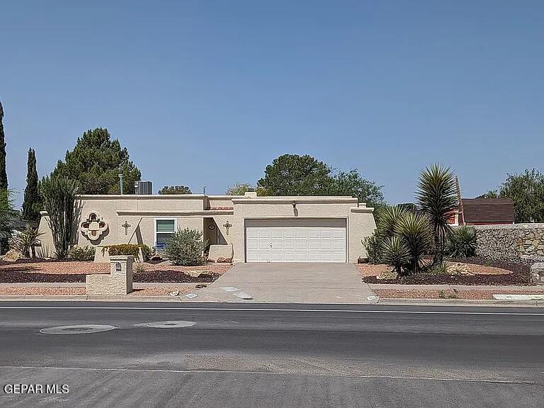 6099 Bandolero Drive Property Photo 1