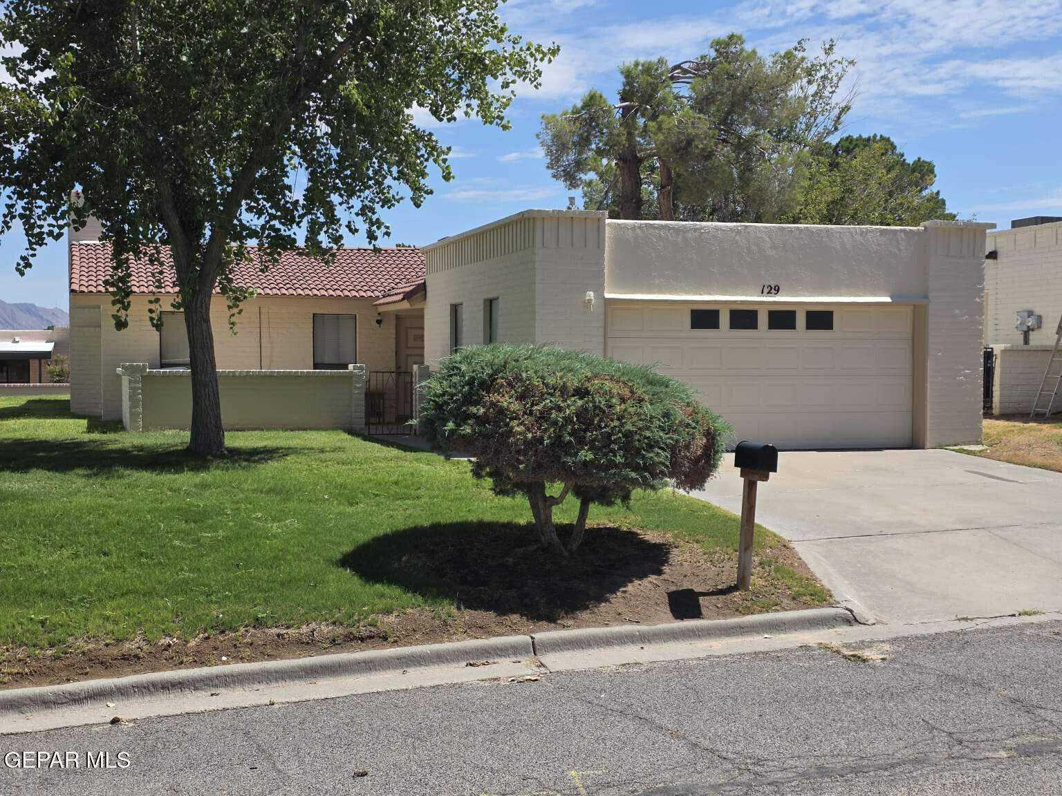 129 Jeweled Mesa Drive Property Photo 1