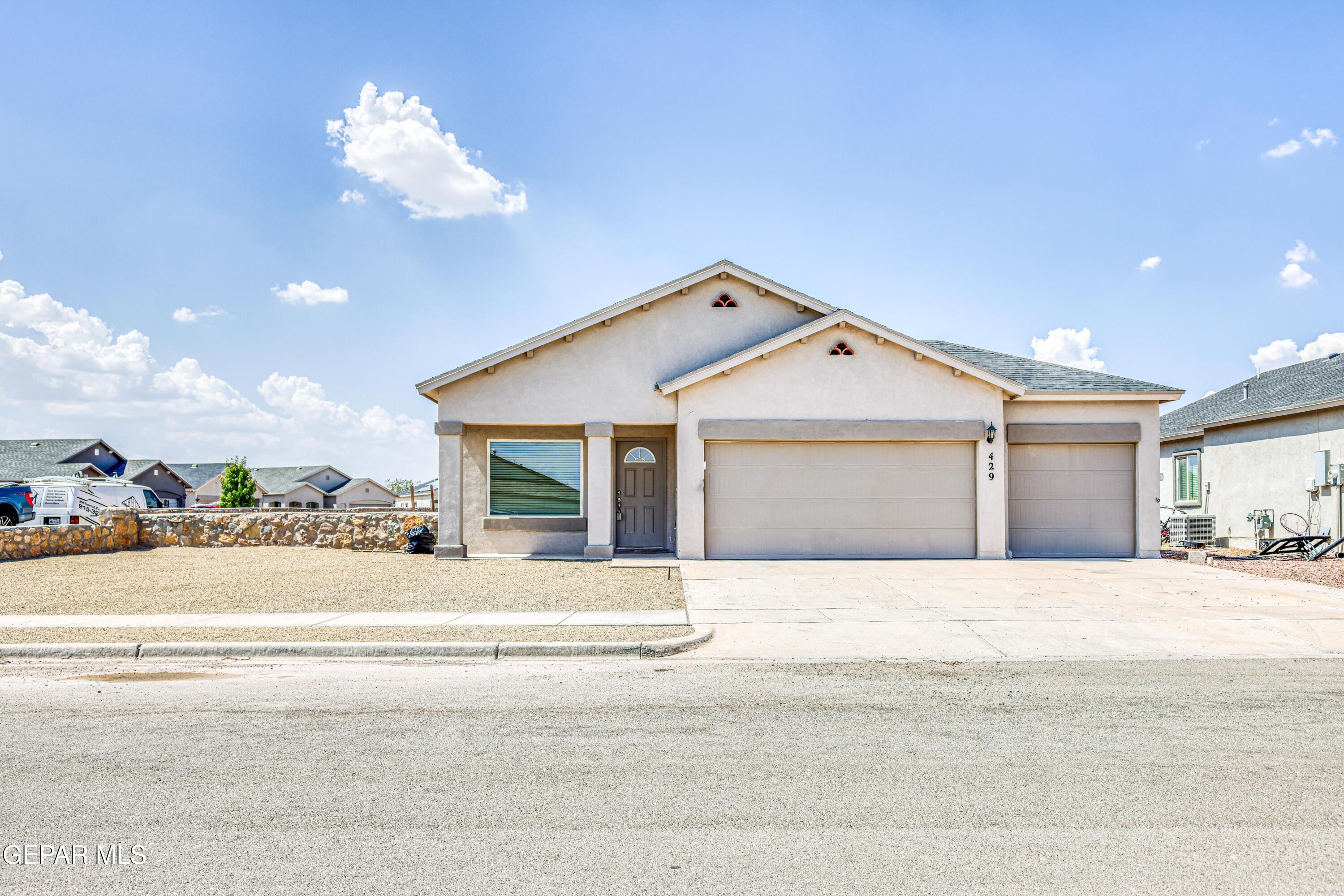 429 Villa Ysleta Property Photo 1