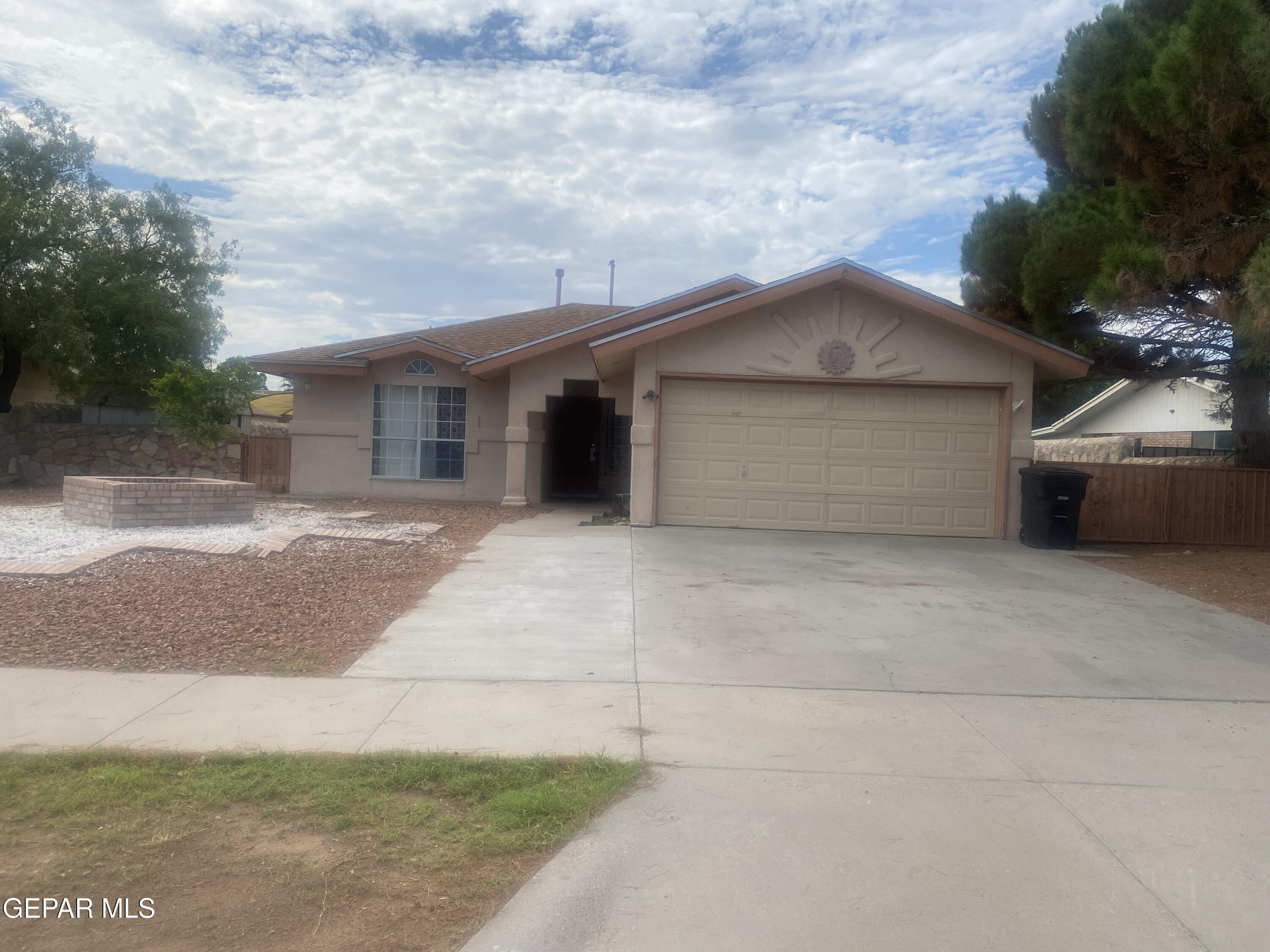15312 Mineral Court Property Photo 1