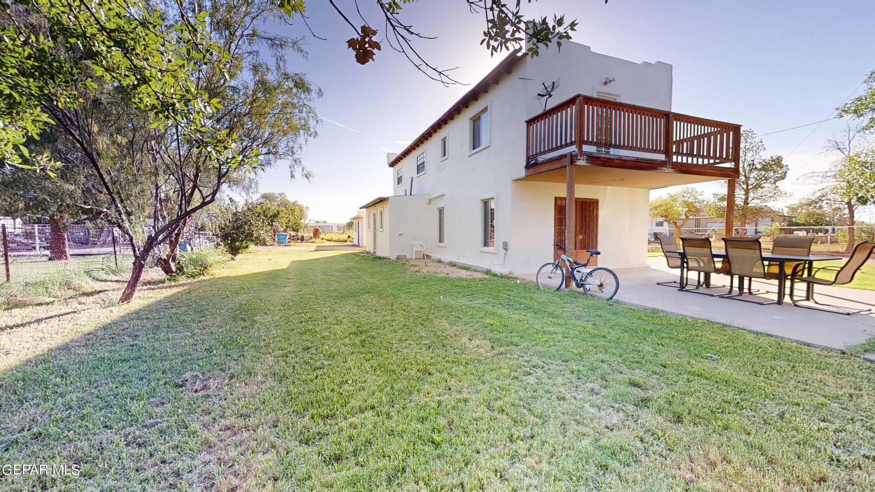12421 N Loop Drive Property Photo 1