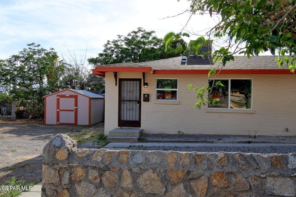 4433 E Yandell Drive A & B Property Photo 1