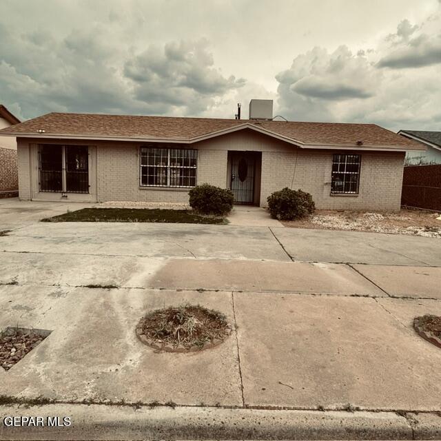 10824 Gemstone Street Property Photo 1