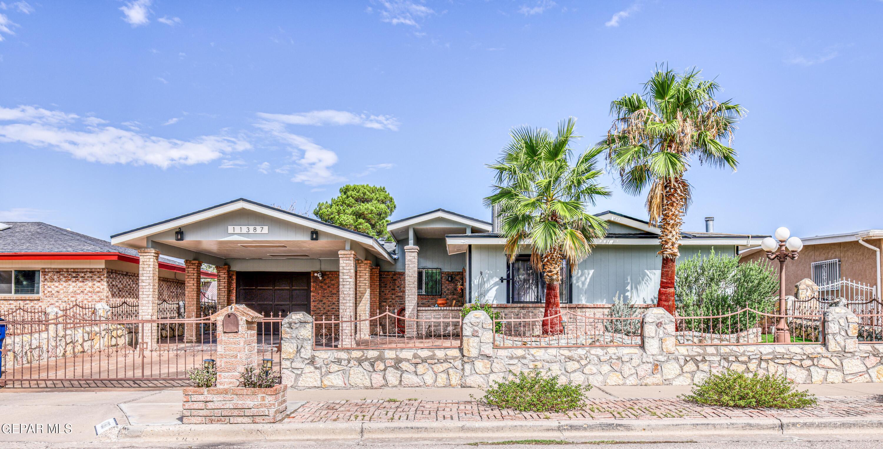 11387 Beach Front Drive Property Photo 1
