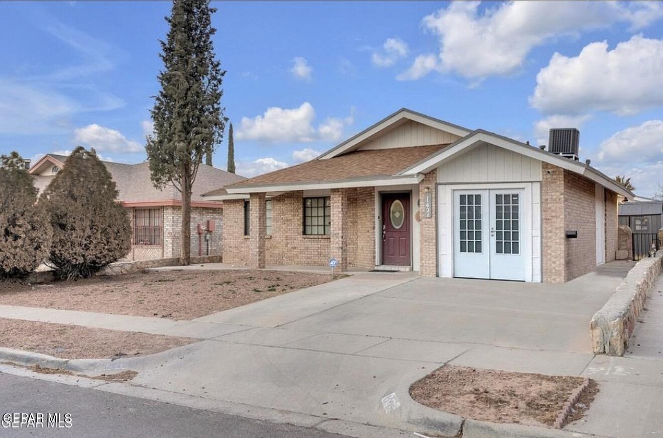 11421 Lone Wolf Circle Property Photo 1